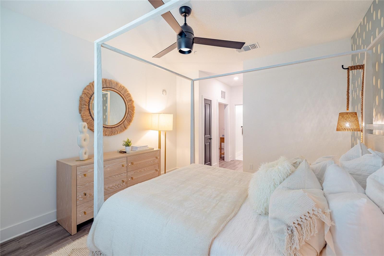 1420 LAKEFRONT DR #2208, SARASOTA, FL, 34240