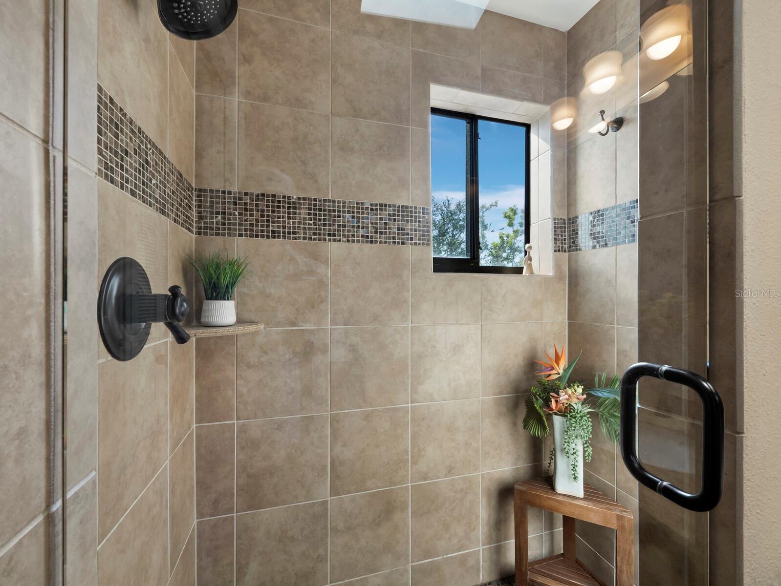 1922 HARBOURSIDE DR #1102, LONGBOAT KEY, FL, 34228