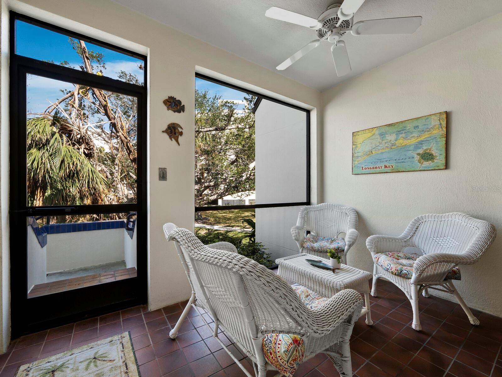 1922 HARBOURSIDE DR #1102, LONGBOAT KEY, FL, 34228