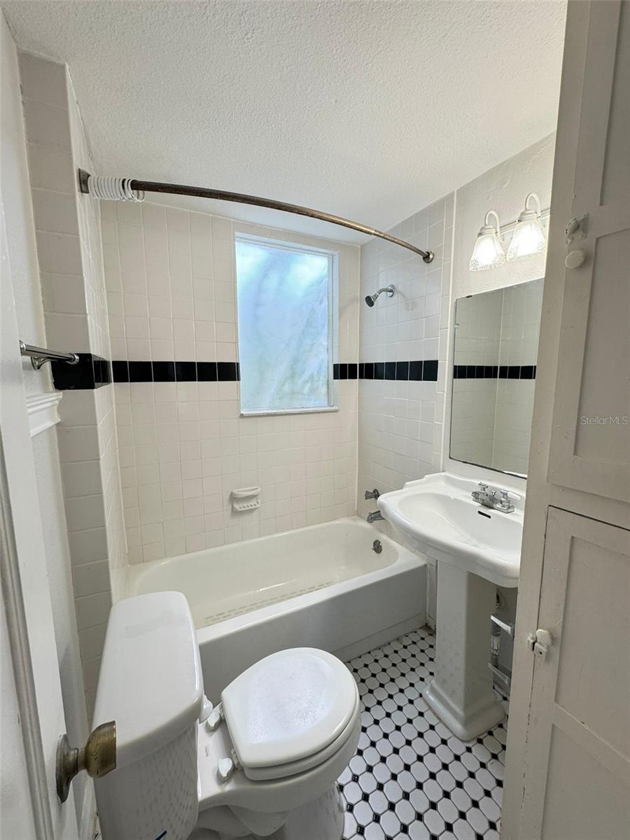 NYDEGGERS WEST ELBERT SUB, WINTER HAVEN, FL, 33880