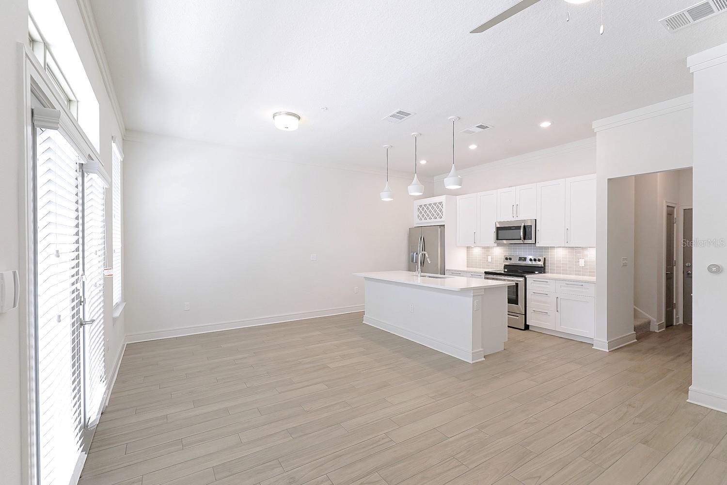 1420 LAKEFRONT DR #TH-203, SARASOTA, FL, 34240