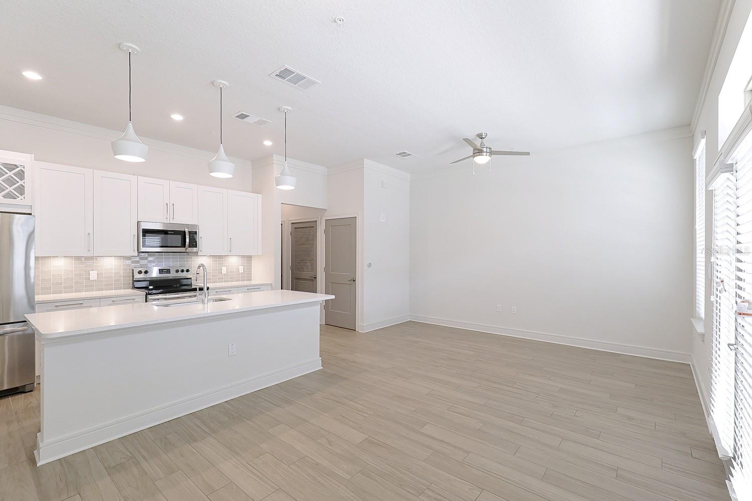 1420 LAKEFRONT DR #TH-203, SARASOTA, FL, 34240