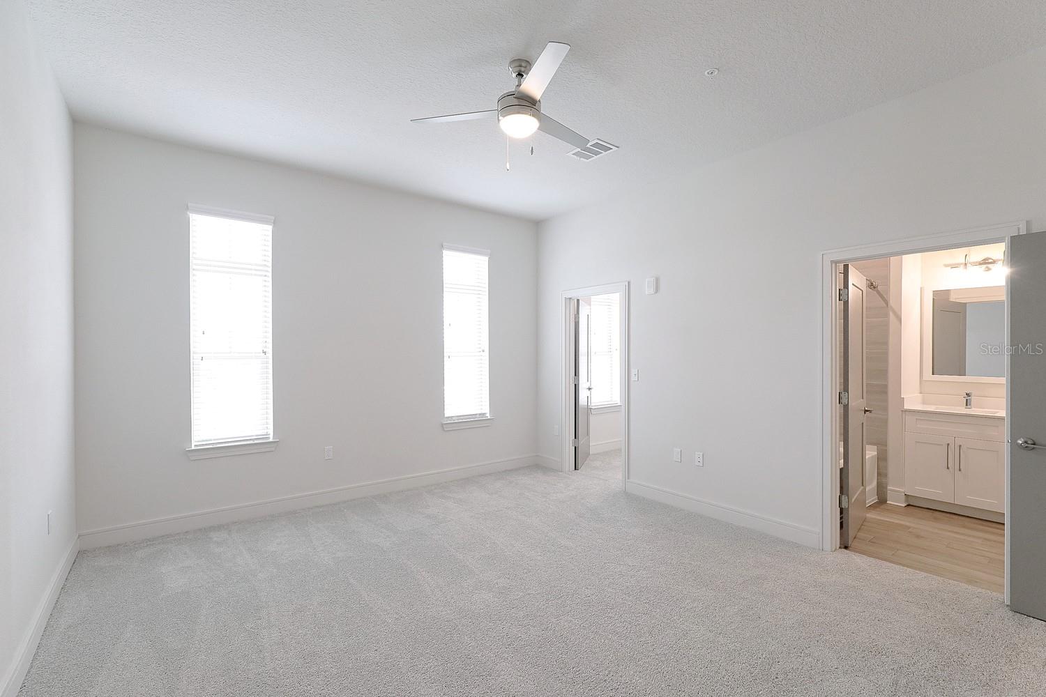 1420 LAKEFRONT DR #TH-203, SARASOTA, FL, 34240