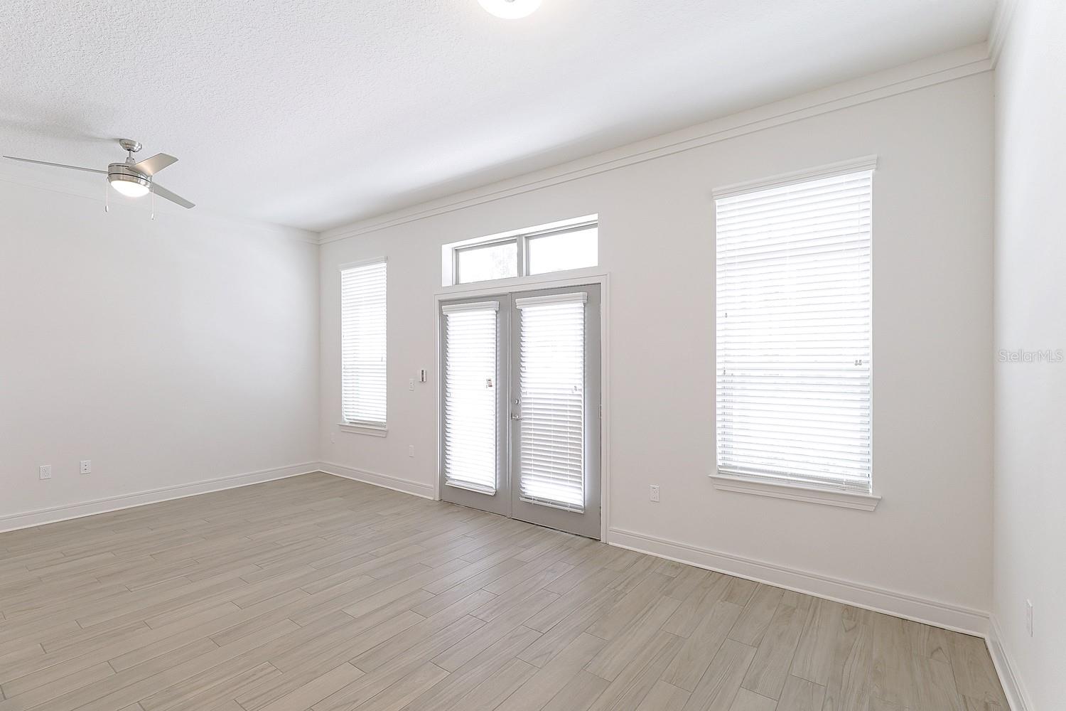 1420 LAKEFRONT DR #TH-203, SARASOTA, FL, 34240