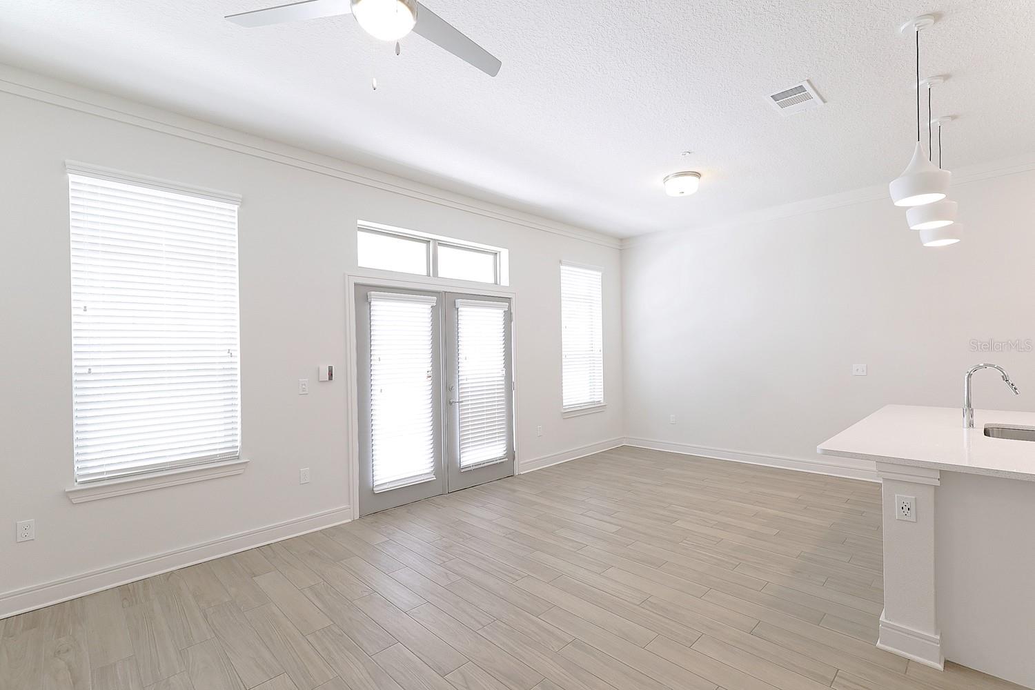 1420 LAKEFRONT DR #TH-203, SARASOTA, FL, 34240