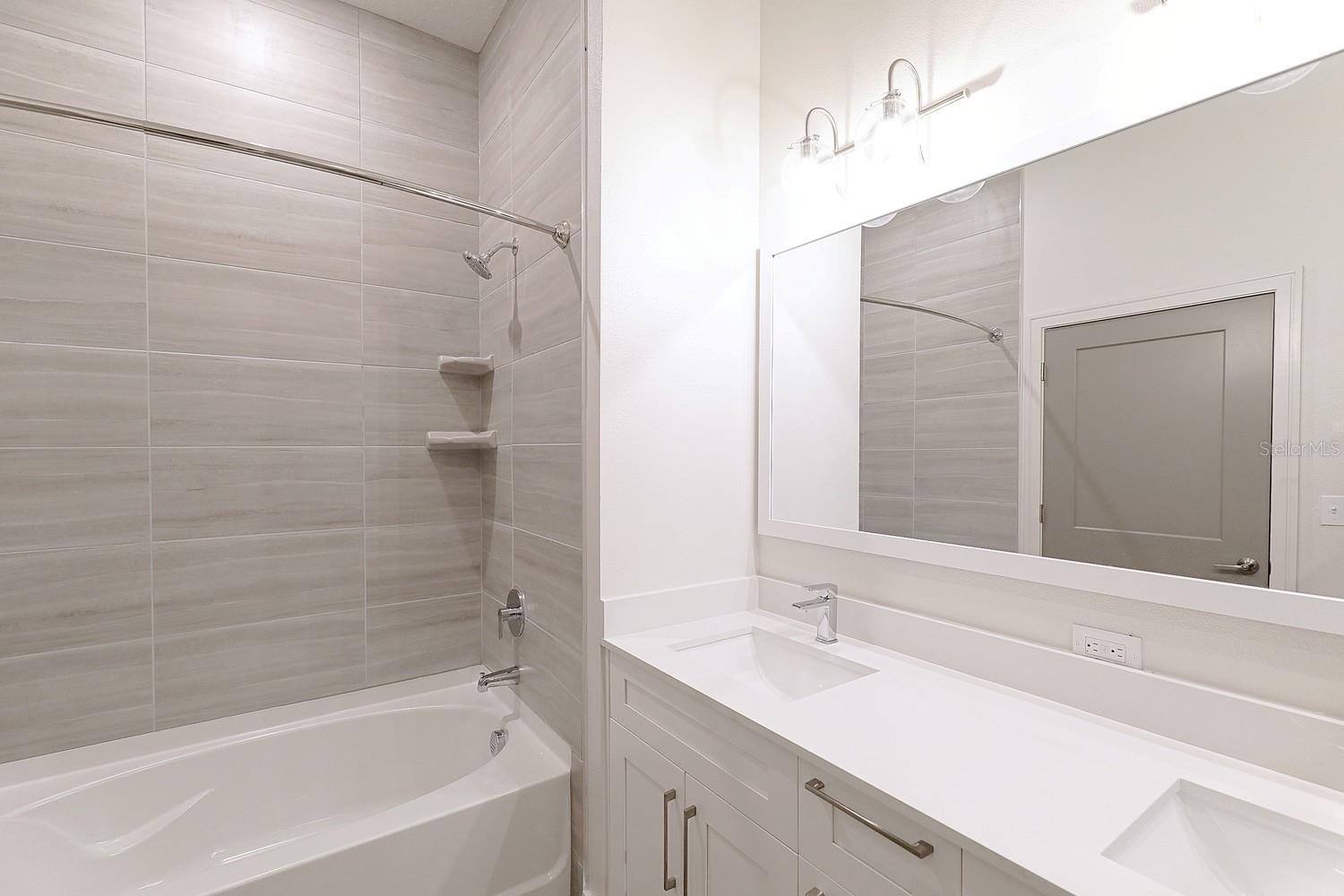 1420 LAKEFRONT DR #TH-203, SARASOTA, FL, 34240
