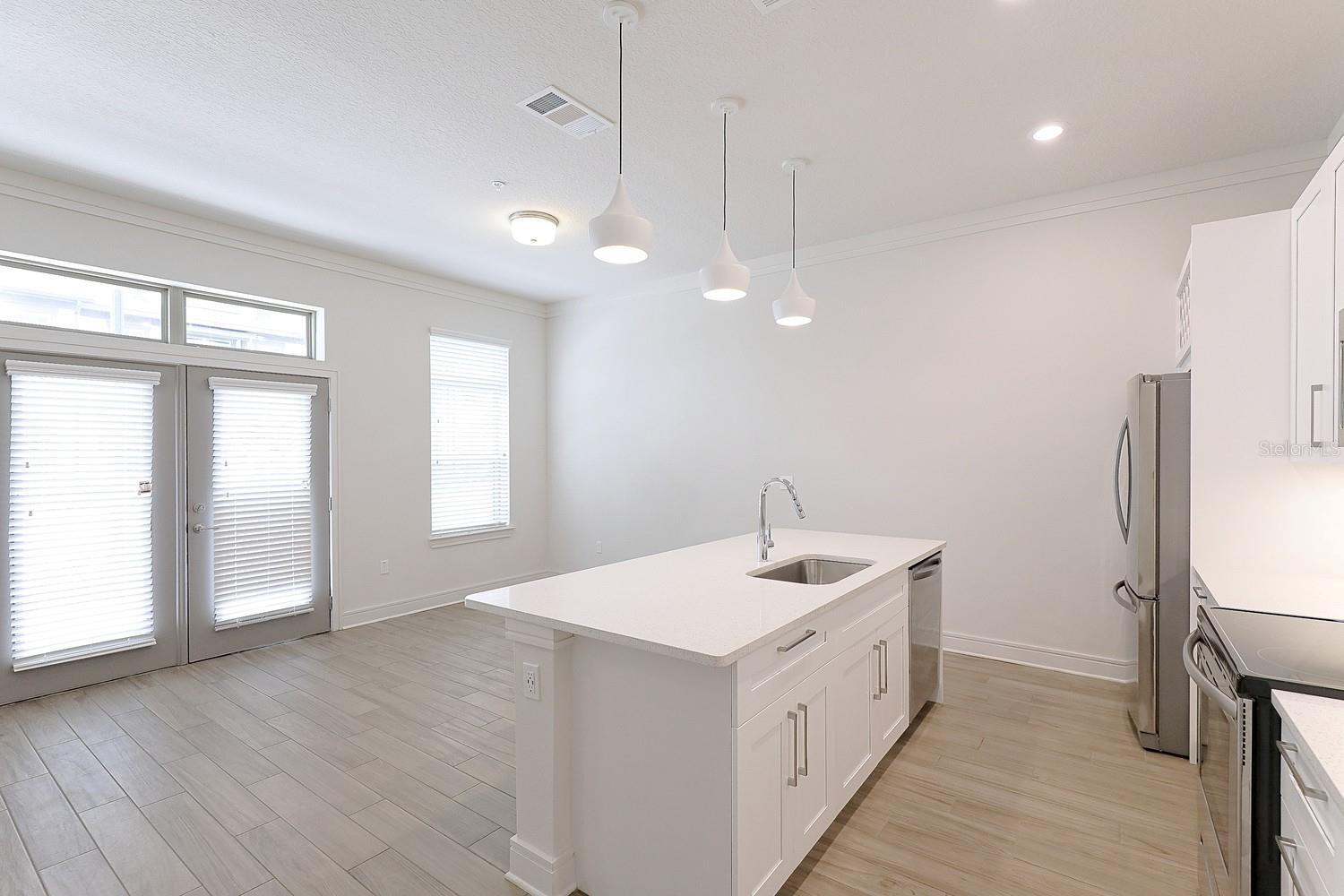 1420 LAKEFRONT DR #TH-203, SARASOTA, FL, 34240