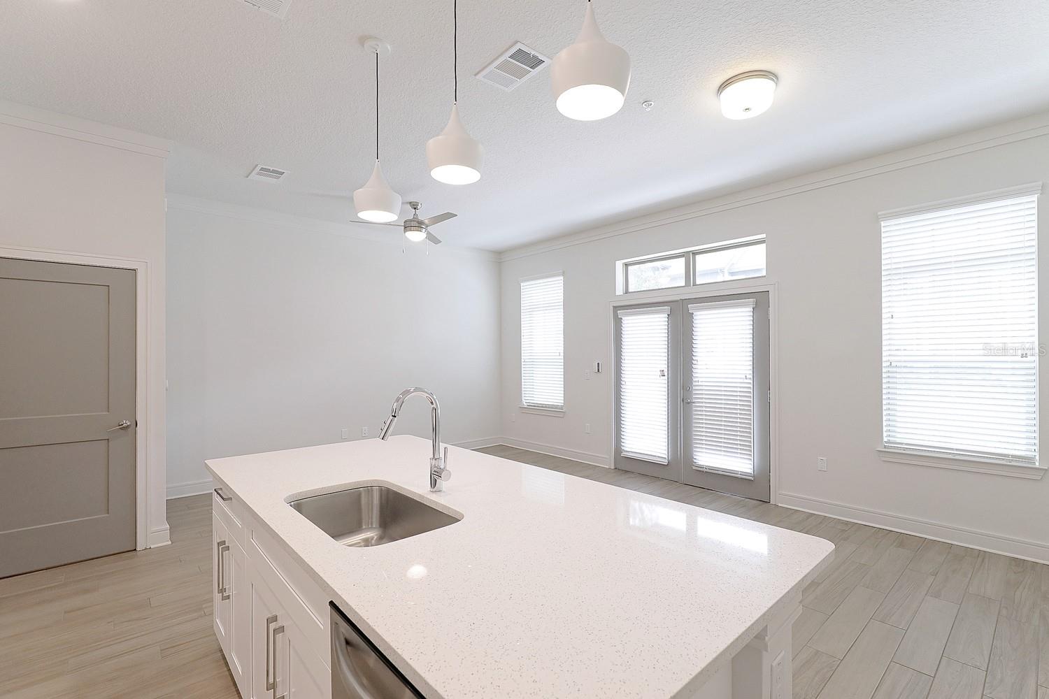 1420 LAKEFRONT DR #TH-203, SARASOTA, FL, 34240