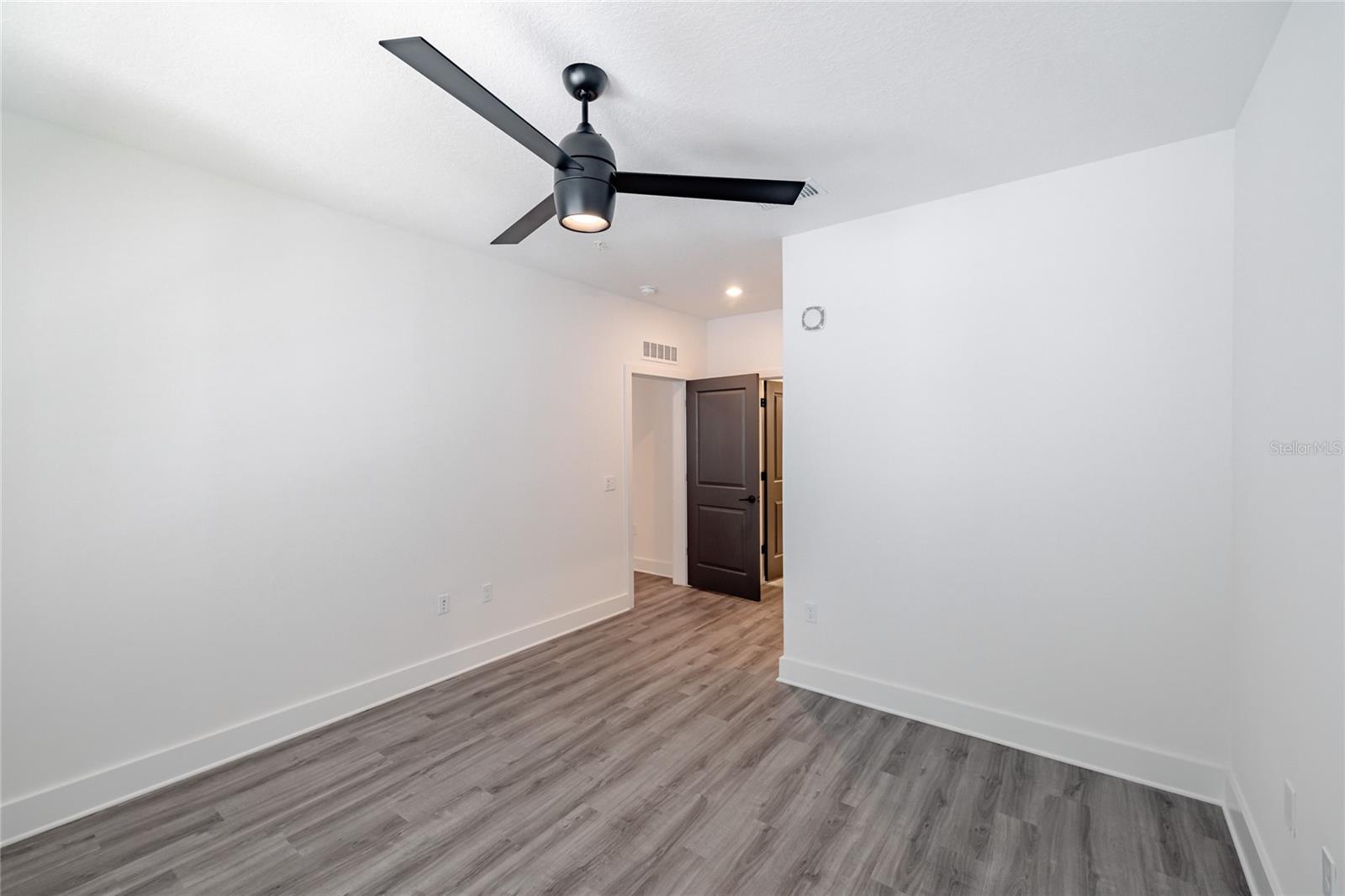 1420 LAKEFRONT DR #6111, SARASOTA, FL, 34240
