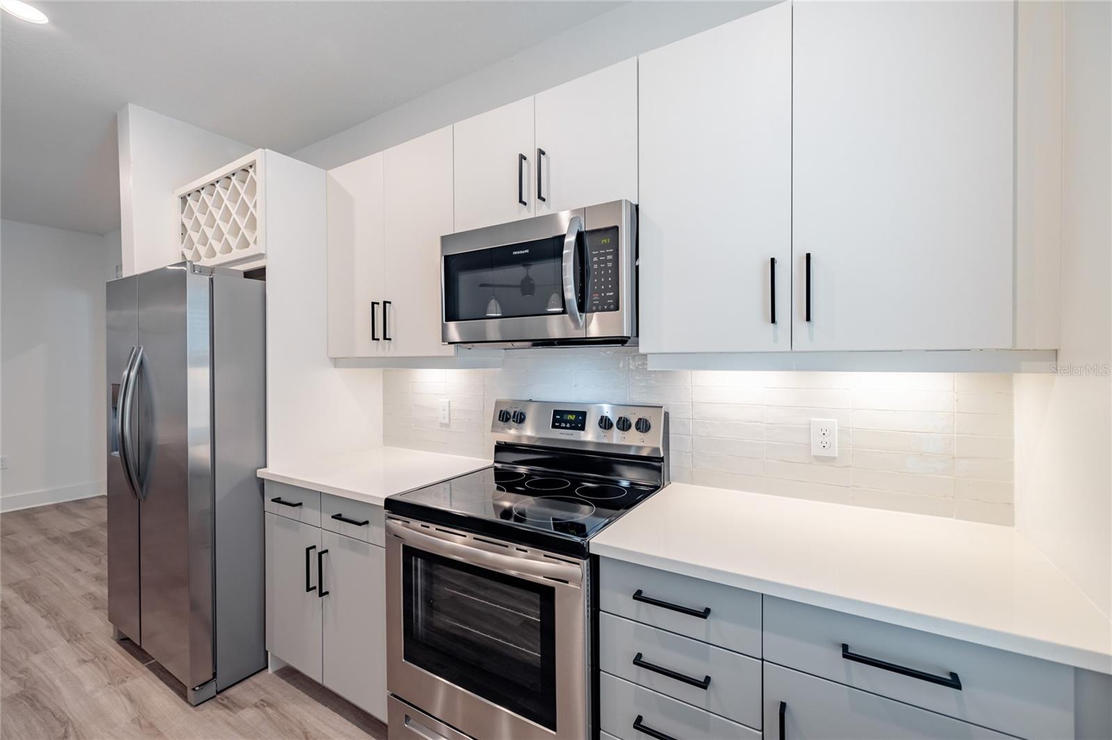 1420 LAKEFRONT DR #6111, SARASOTA, FL, 34240