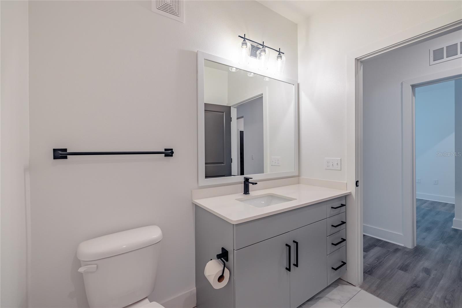 1420 LAKEFRONT DR #6111, SARASOTA, FL, 34240