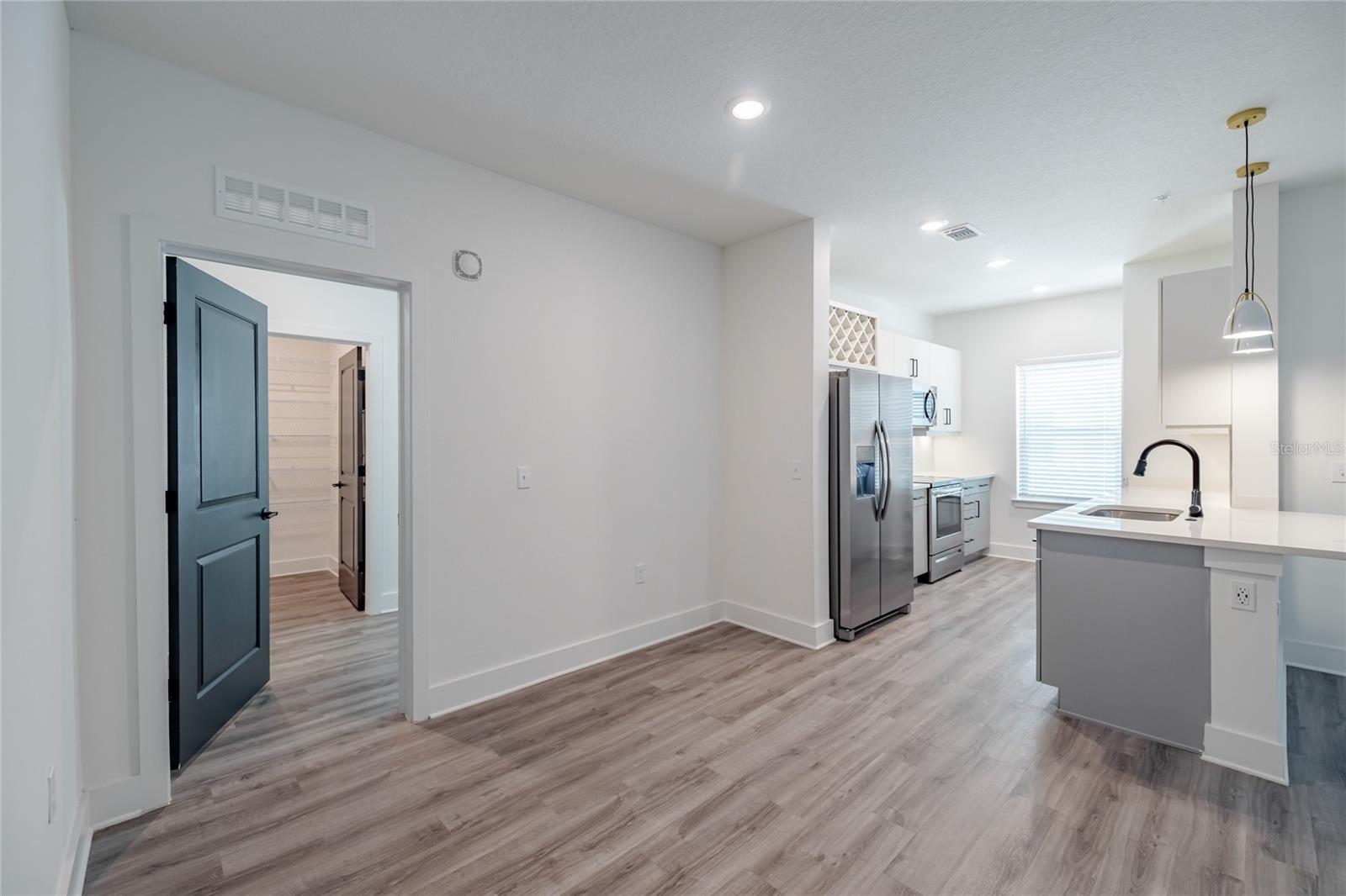 1420 LAKEFRONT DR #6111, SARASOTA, FL, 34240