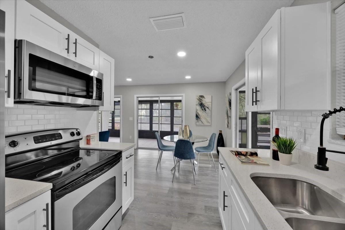 6214 WOODALE DR, LAKELAND, FL, 33811