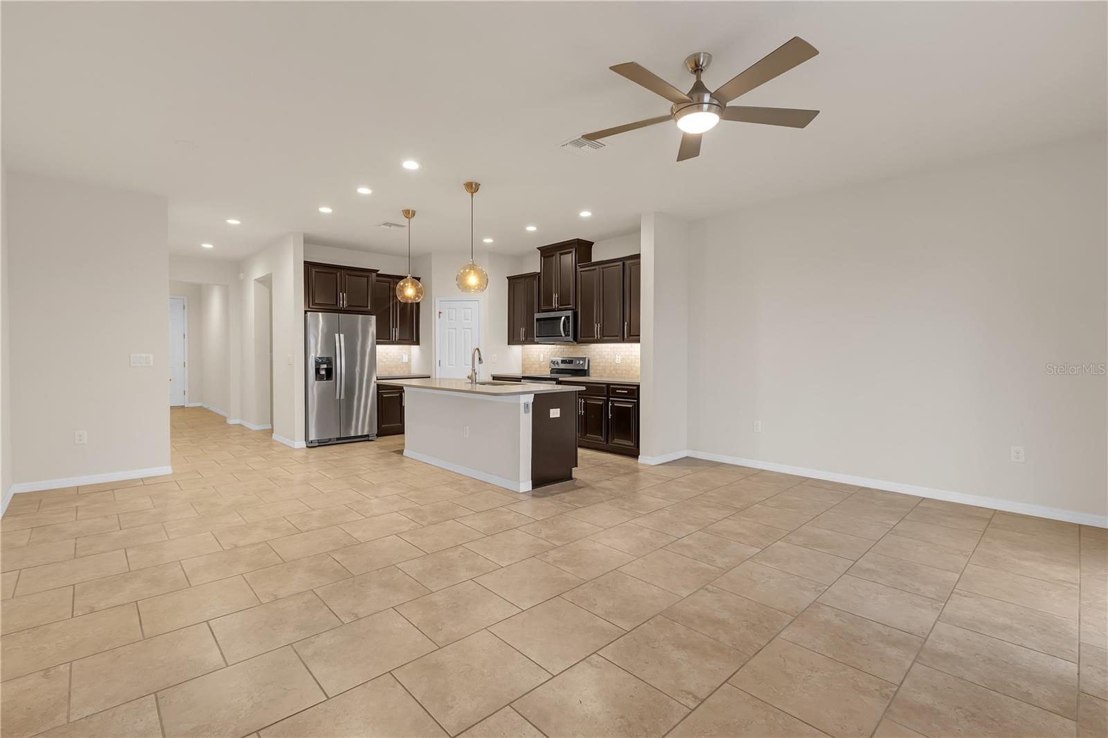 18909 ULMUS ST, LUTZ, FL, 33558