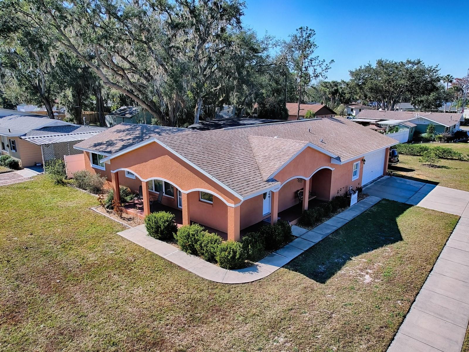 1415 PARK AVE, TAVARES, FL, 32778