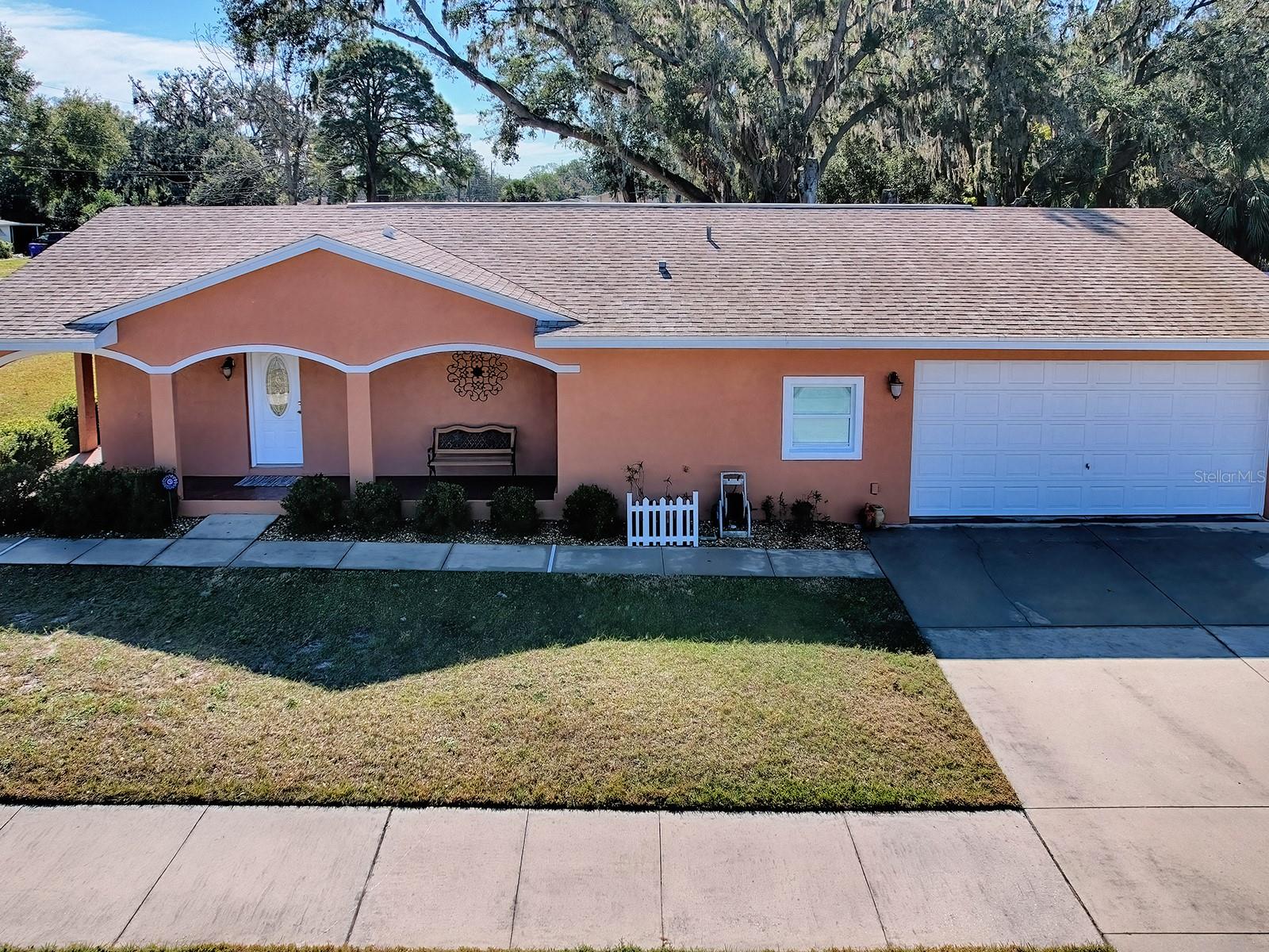 1415 PARK AVE, TAVARES, FL, 32778