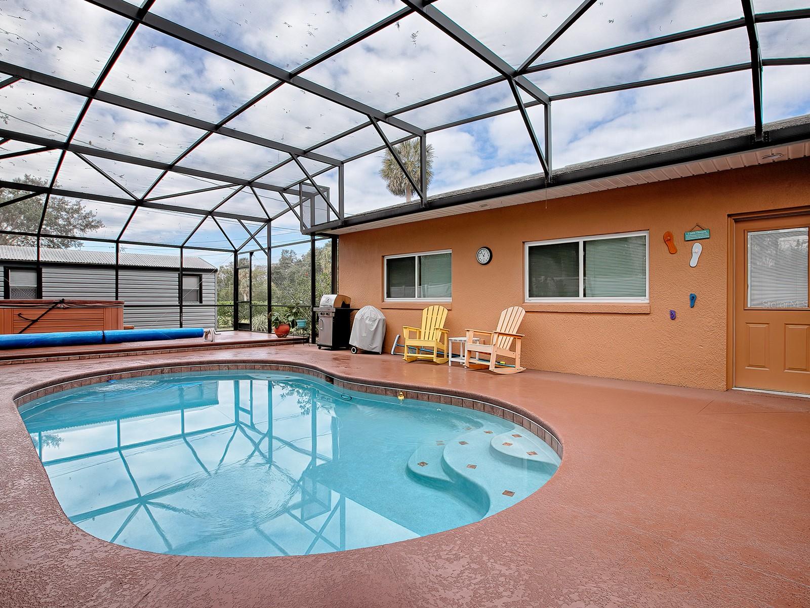 1415 PARK AVE, TAVARES, FL, 32778