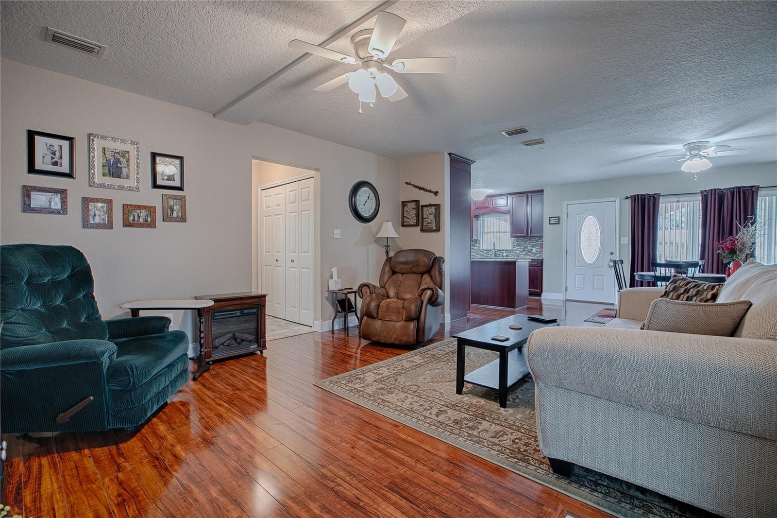 1415 PARK AVE, TAVARES, FL, 32778