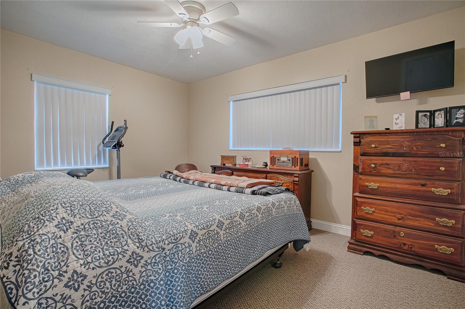 1415 PARK AVE, TAVARES, FL, 32778