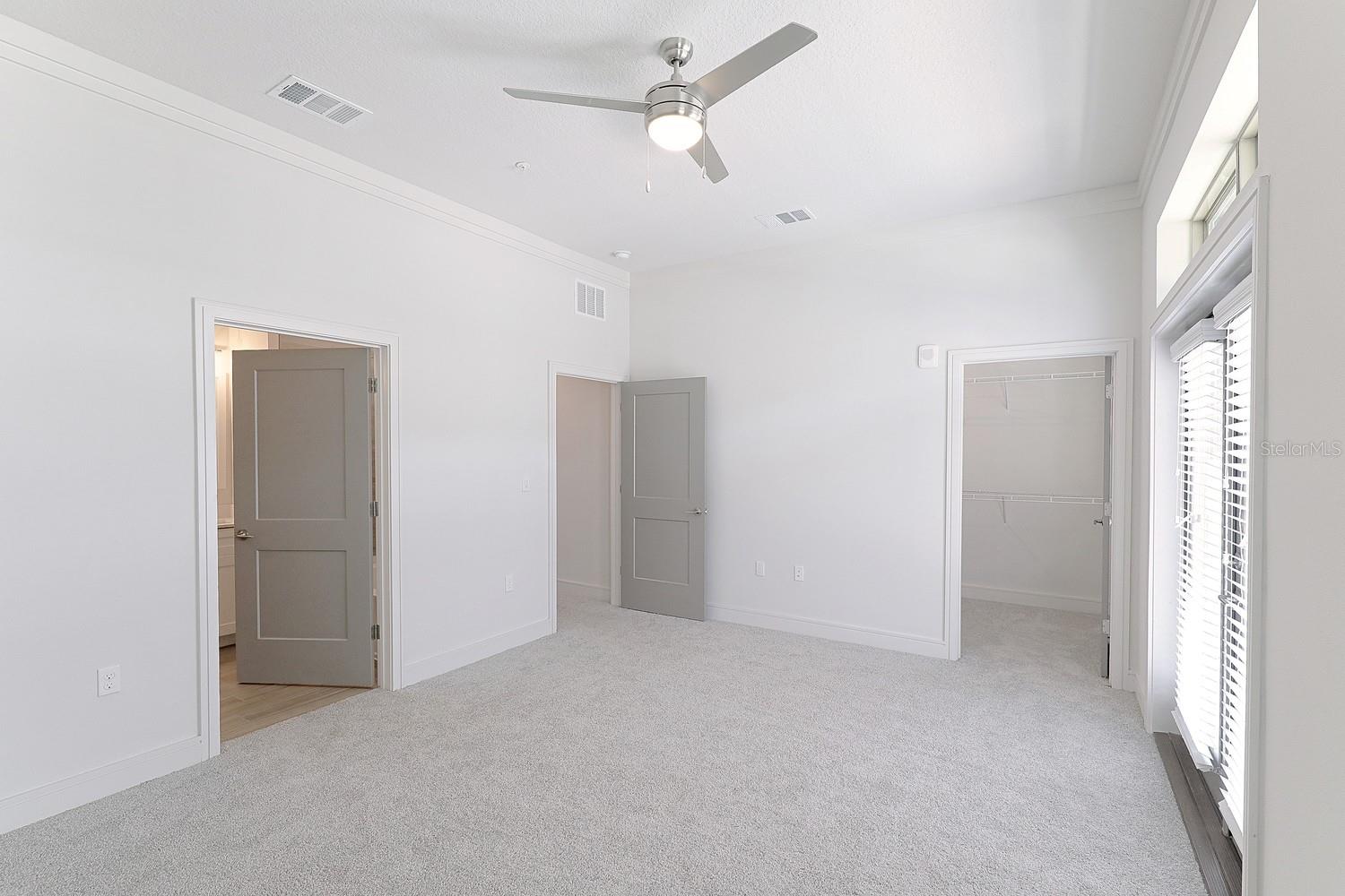 1420 LAKEFRONT DR #TH-104, SARASOTA, FL, 34240
