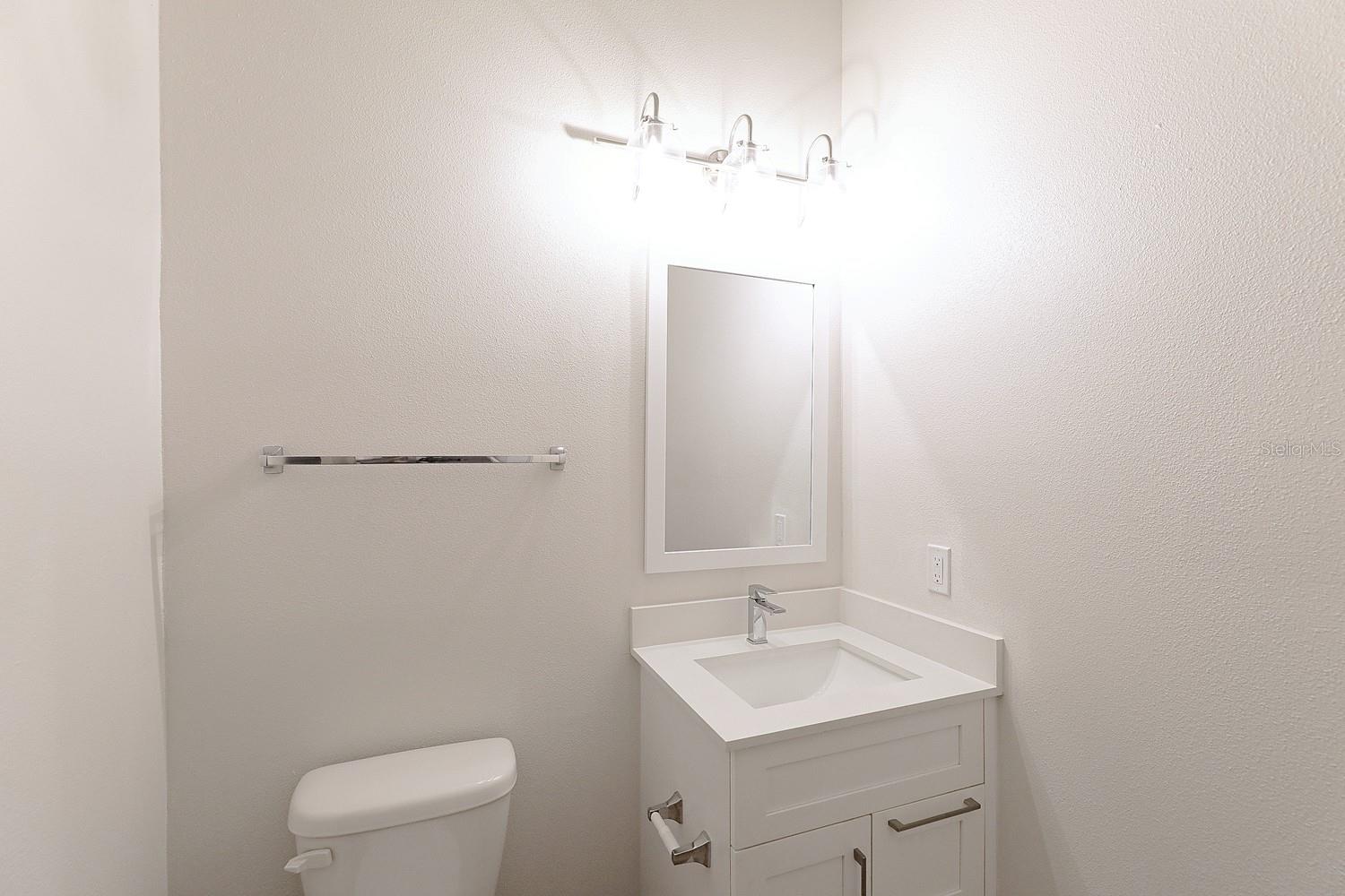 1420 LAKEFRONT DR #TH-104, SARASOTA, FL, 34240