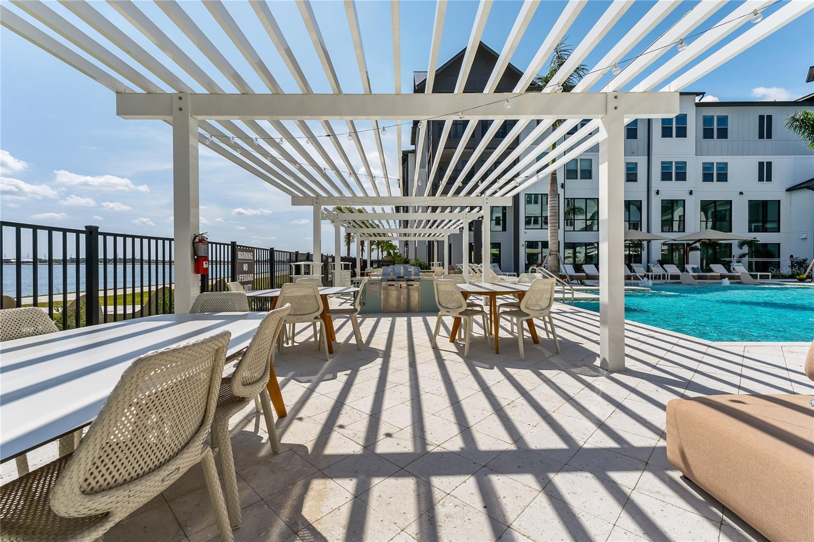 1420 LAKEFRONT DR #TH-104, SARASOTA, FL, 34240