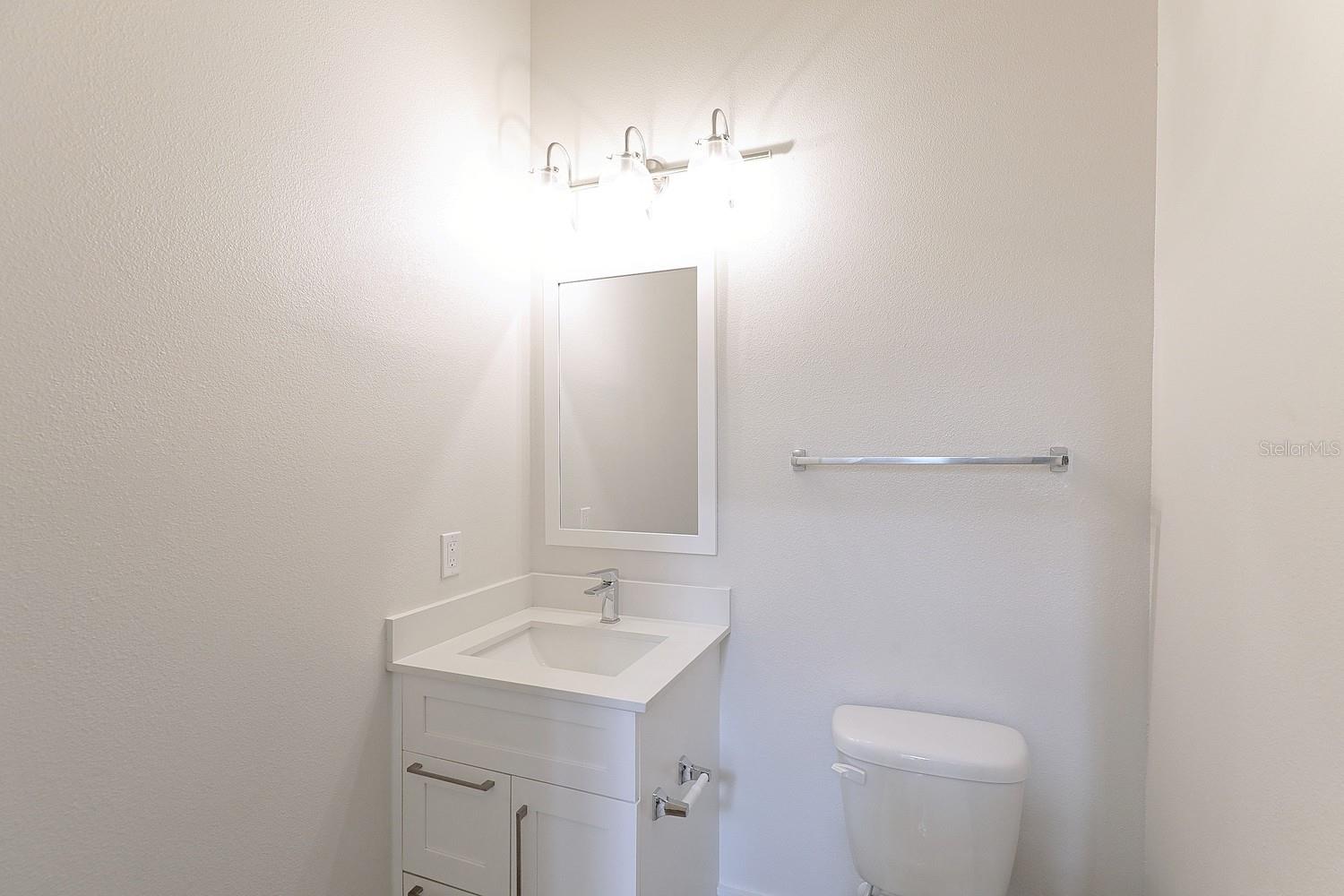1420 LAKEFRONT DR #TH-101, SARASOTA, FL, 34240