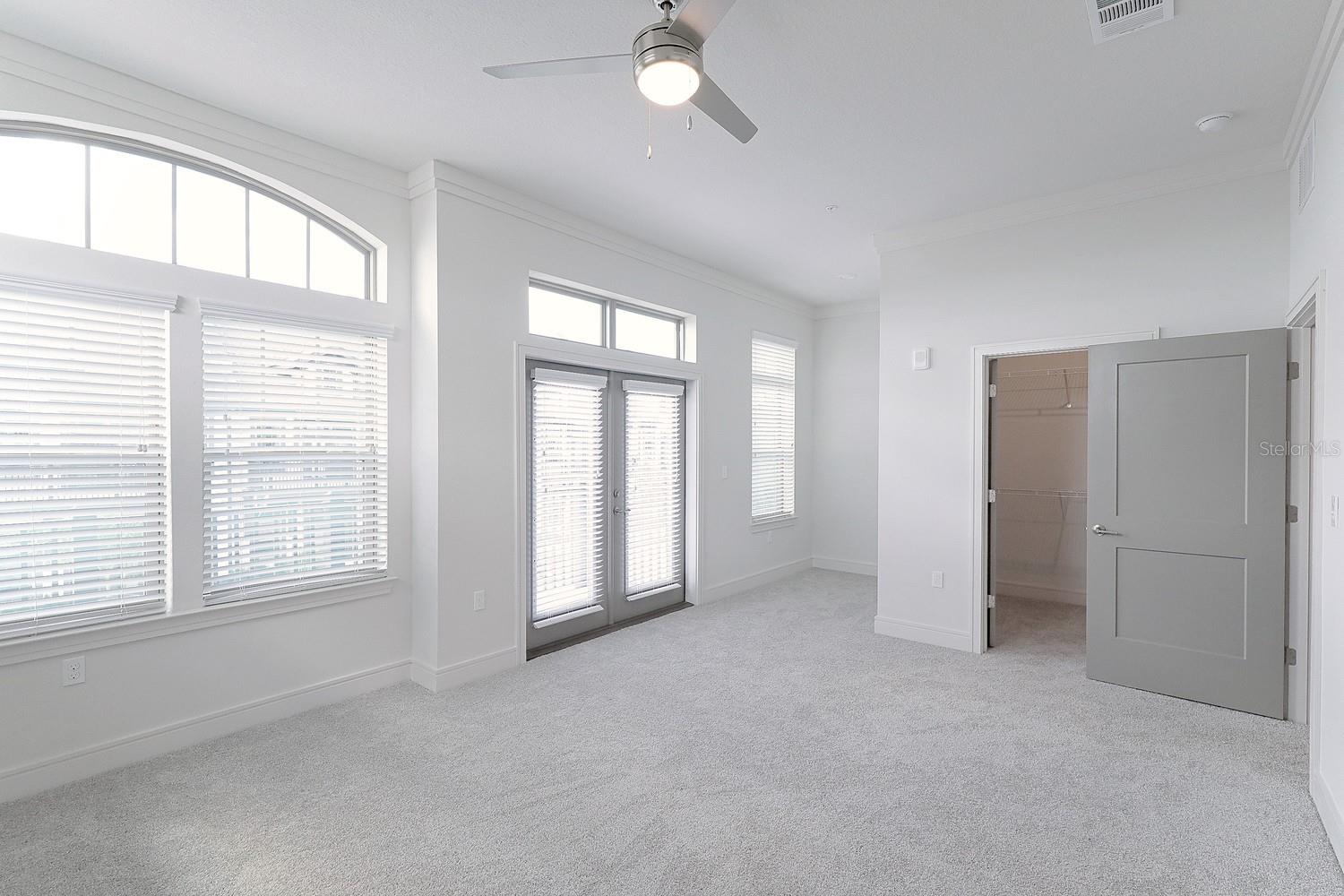 1420 LAKEFRONT DR #TH-101, SARASOTA, FL, 34240