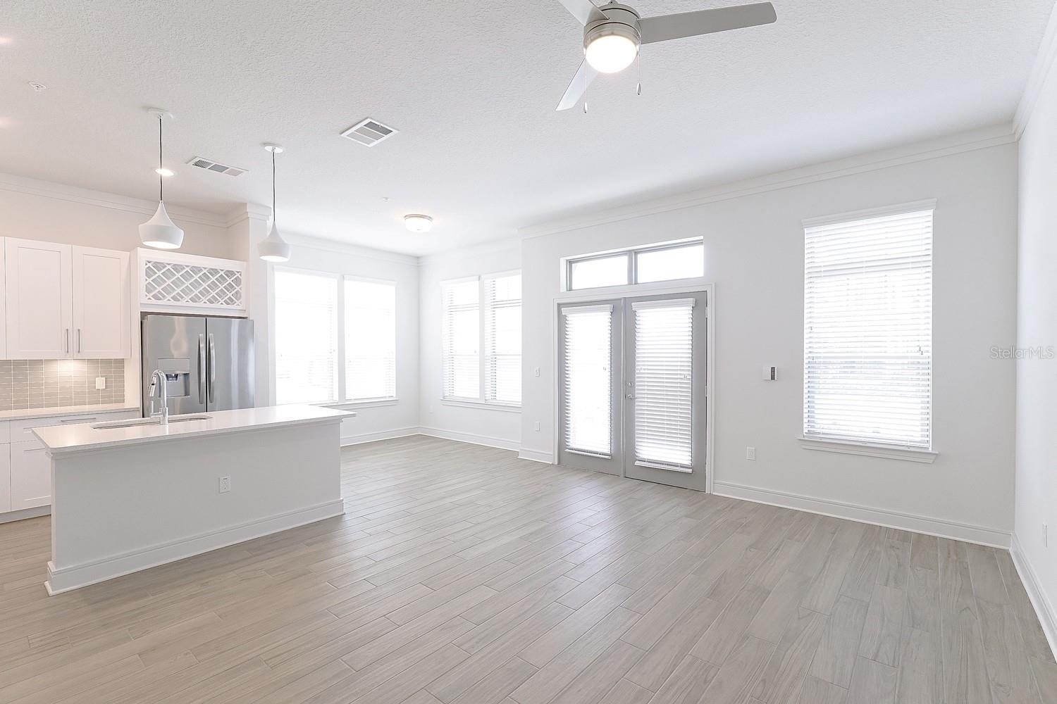 1420 LAKEFRONT DR #TH-101, SARASOTA, FL, 34240