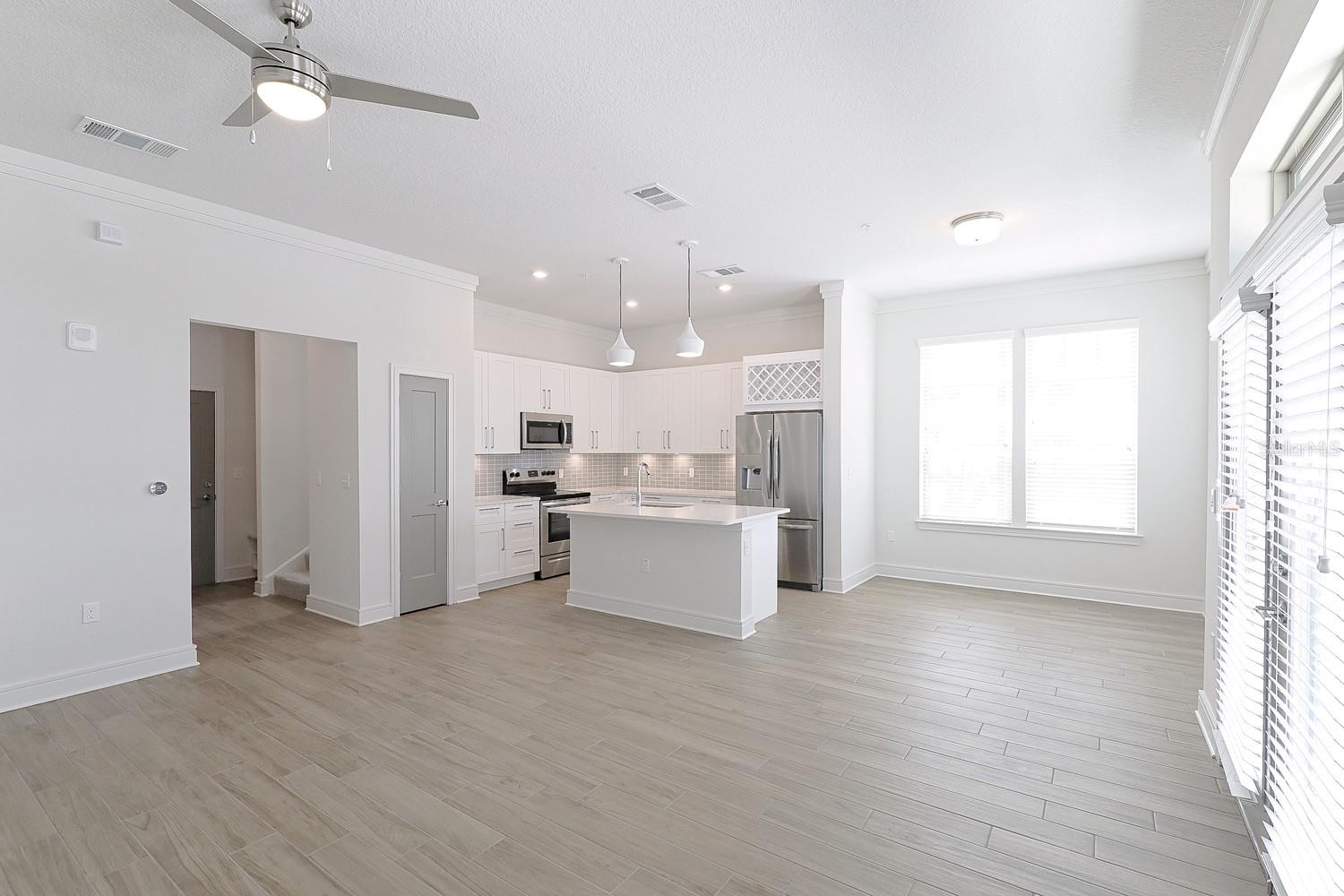1420 LAKEFRONT DR #TH-101, SARASOTA, FL, 34240
