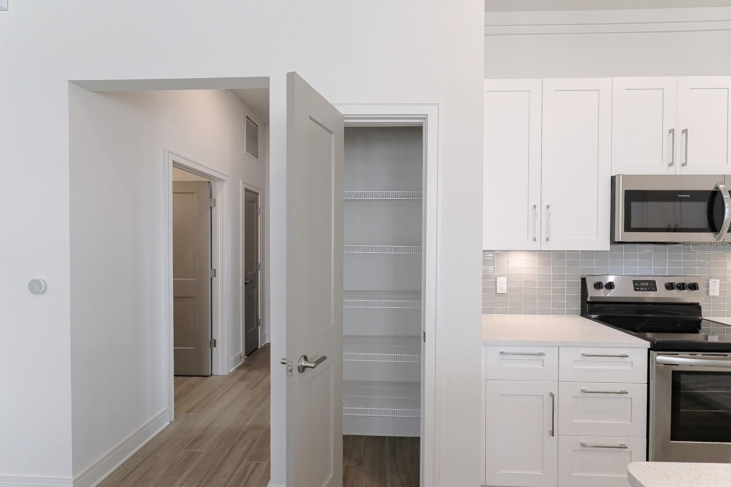 1420 LAKEFRONT DR #TH-101, SARASOTA, FL, 34240