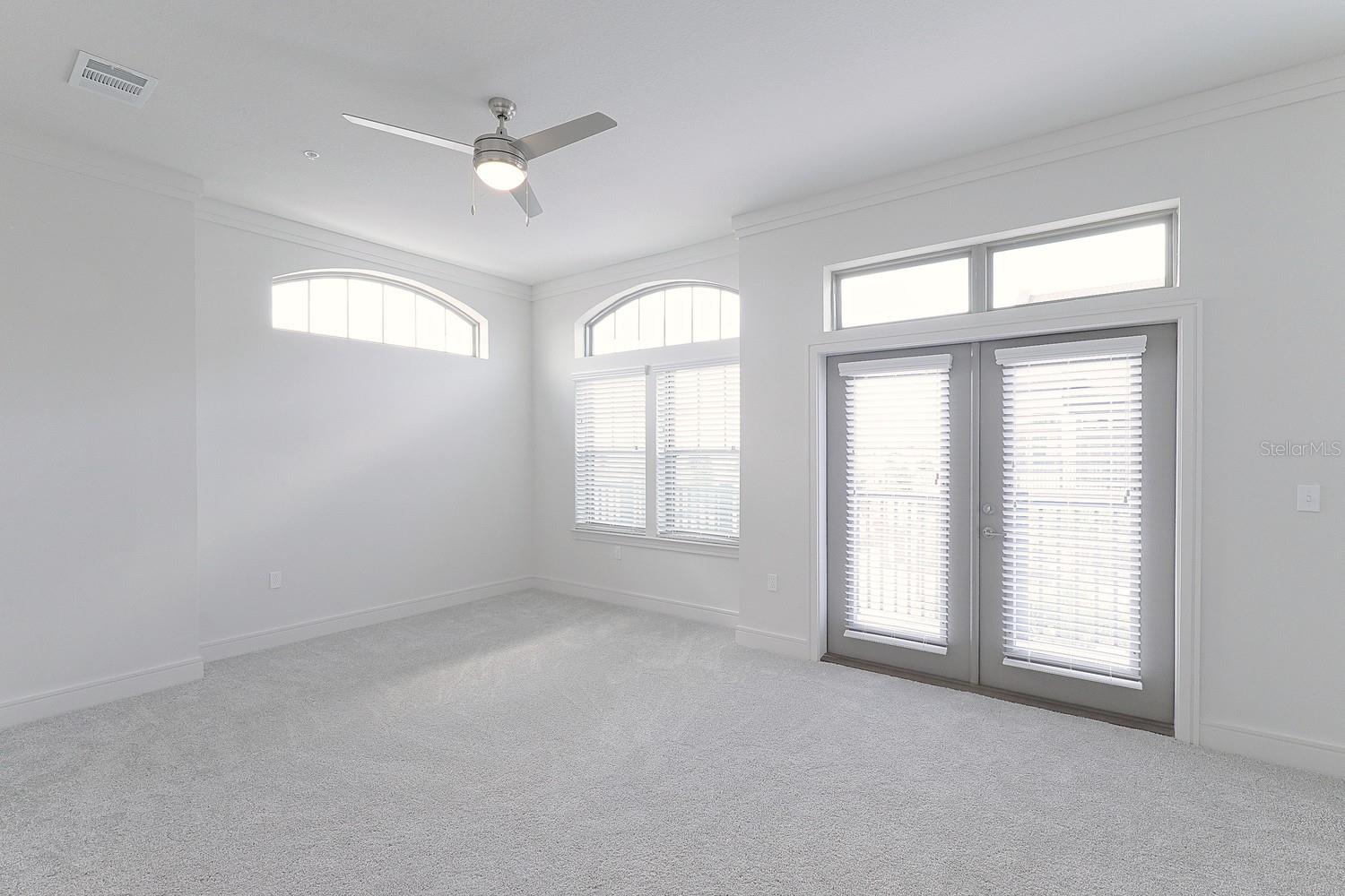 1420 LAKEFRONT DR #TH-101, SARASOTA, FL, 34240