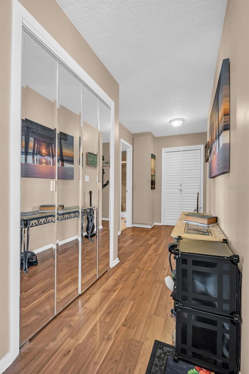 355 MOORINGS COVE DR #355, TARPON SPRINGS, FL, 34689