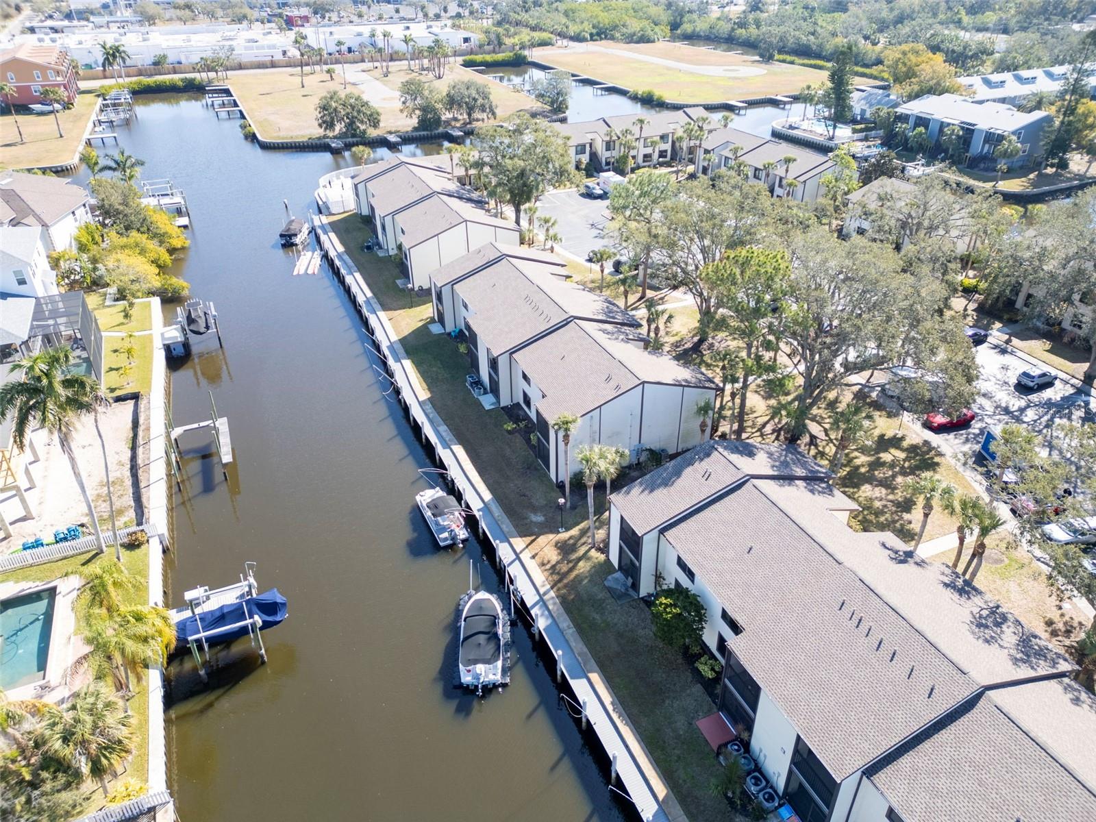 355 MOORINGS COVE DR #355, TARPON SPRINGS, FL, 34689