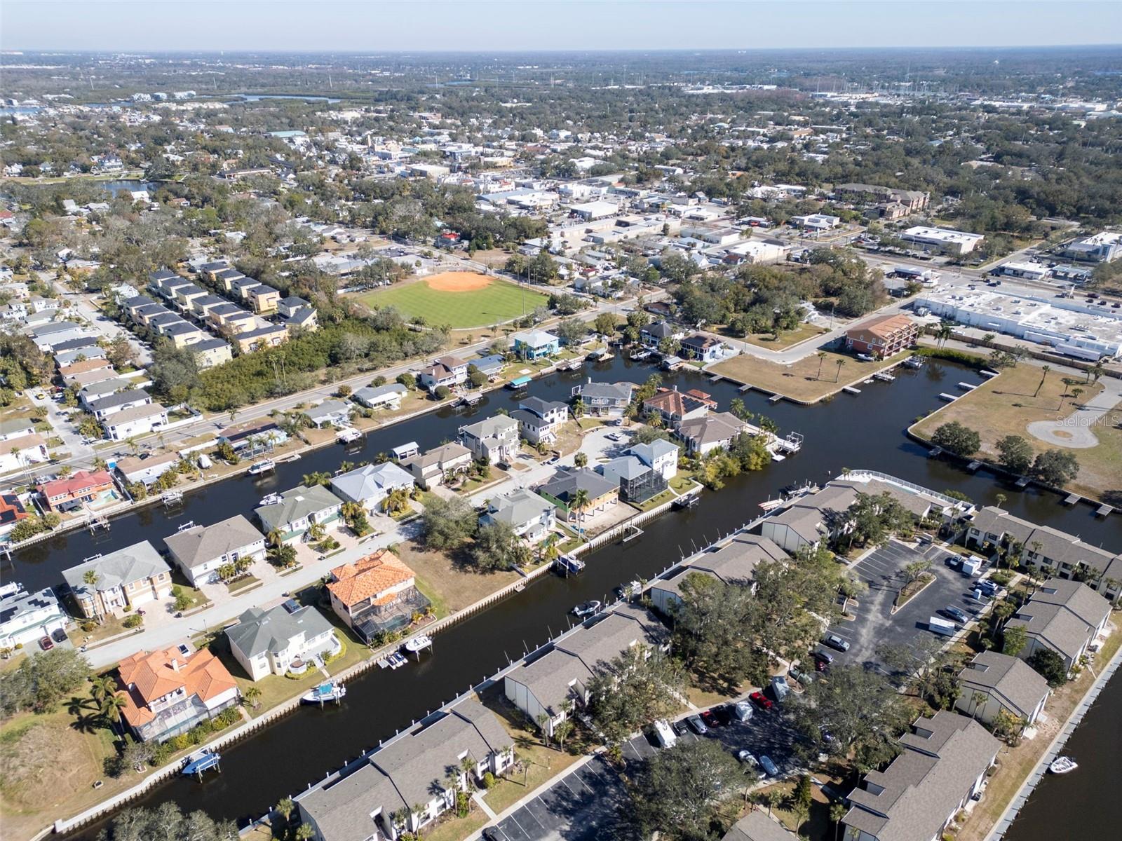 355 MOORINGS COVE DR #355, TARPON SPRINGS, FL, 34689