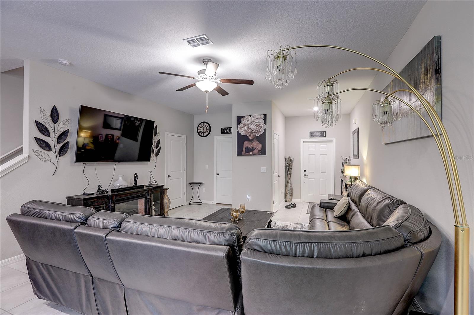 9626 PEMBROOKE PINES DR, SUN CITY CENTER, FL, 33573
