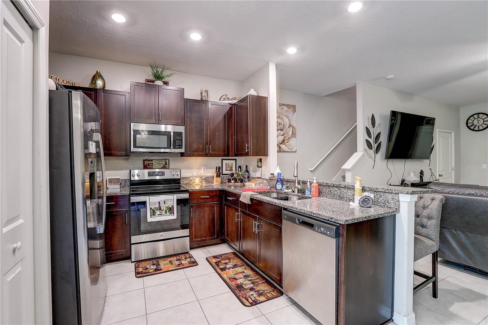 9626 PEMBROOKE PINES DR, SUN CITY CENTER, FL, 33573