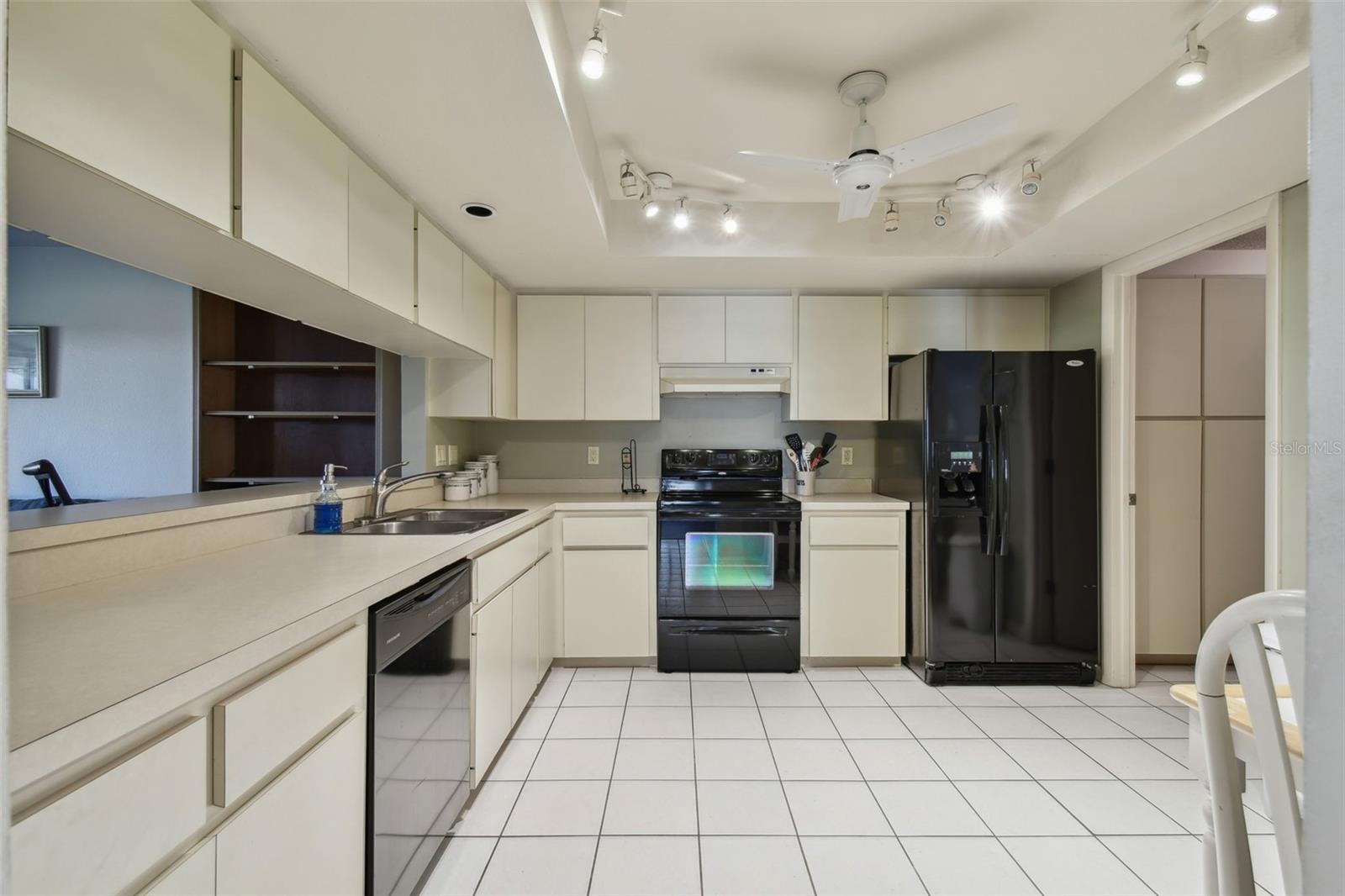 4329 DRESDEN LN #20, SARASOTA, FL, 34233