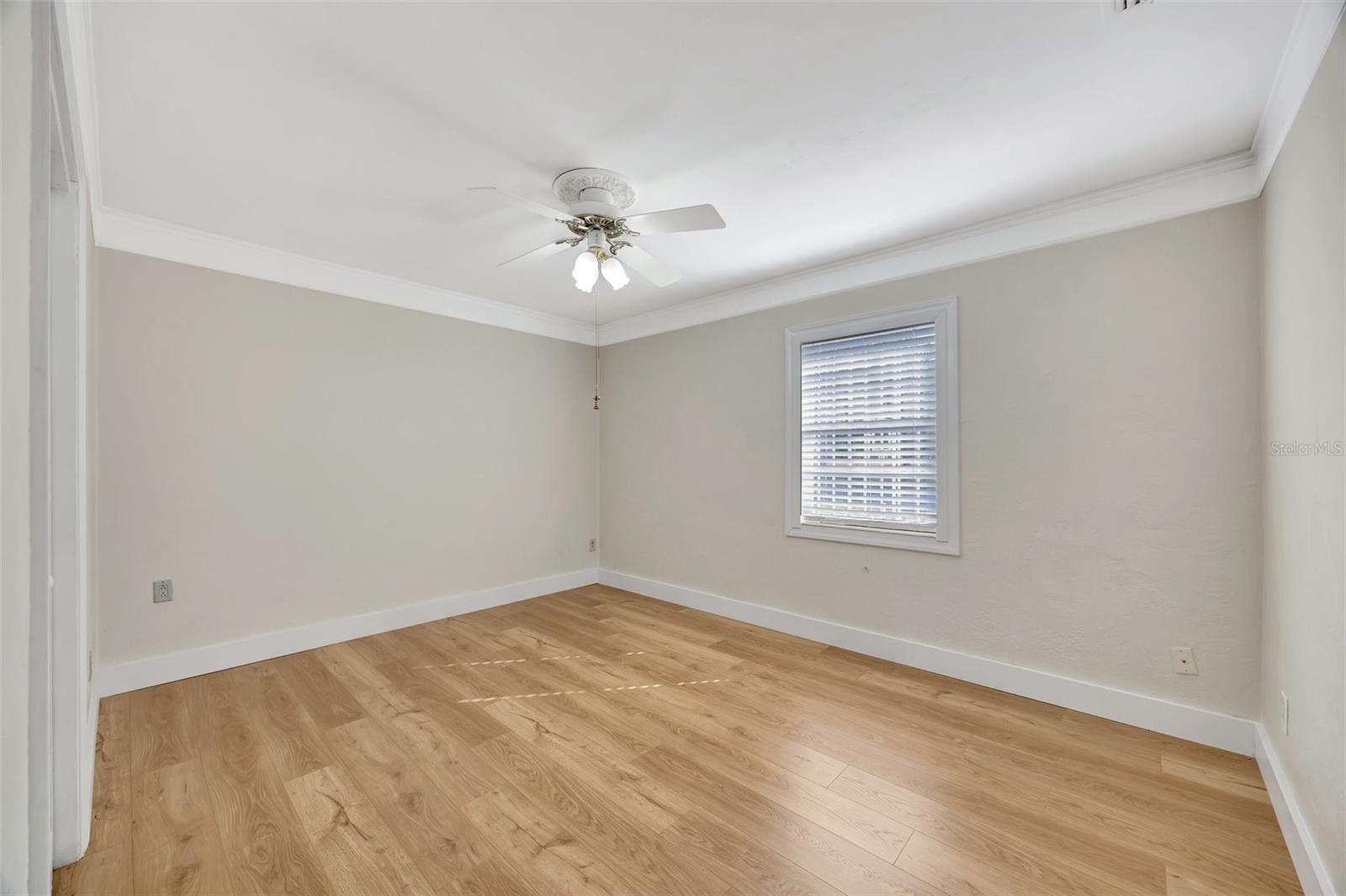1423 W LINEBAUGH AVE, TAMPA, FL, 33612