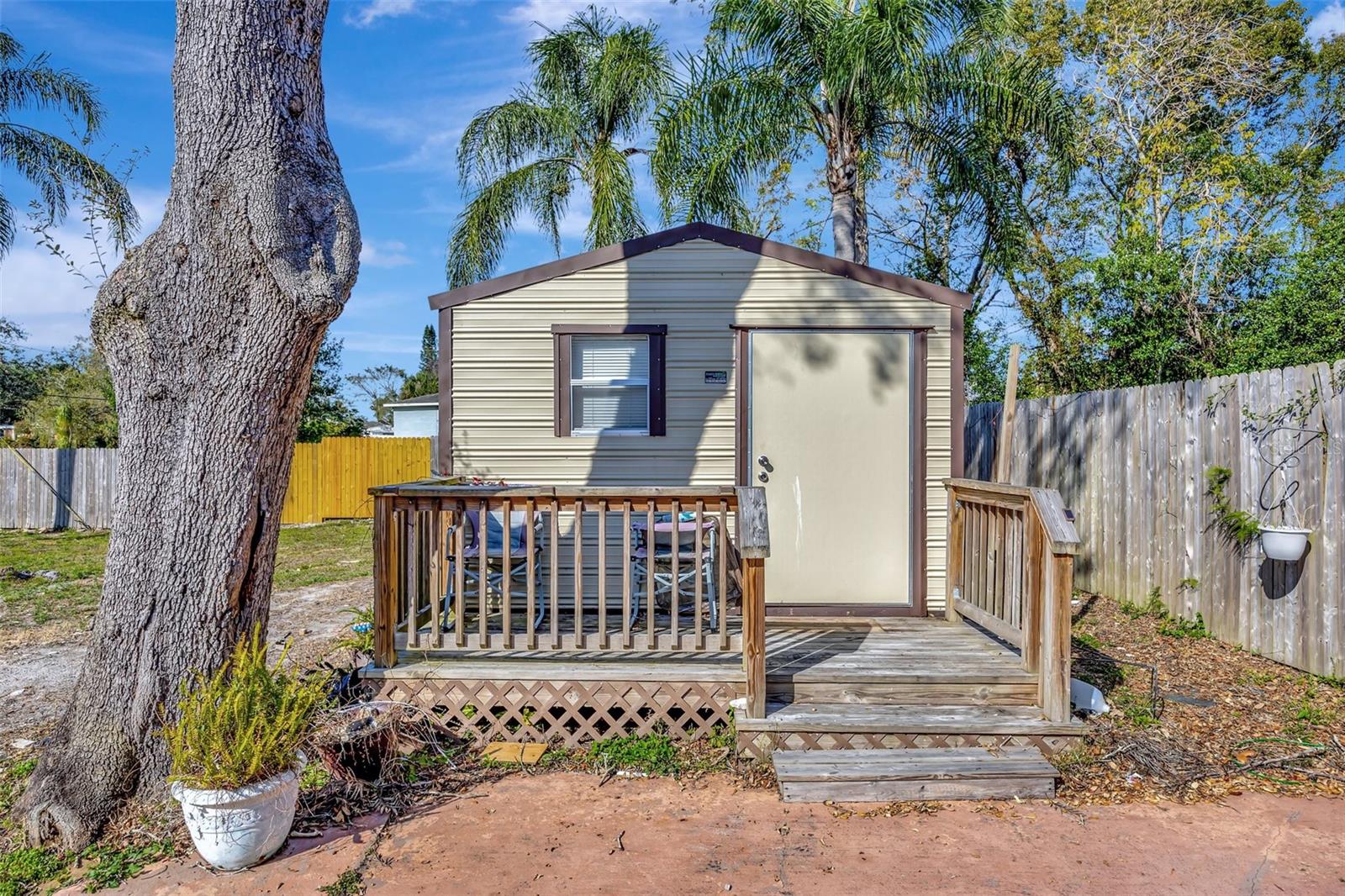 1423 W LINEBAUGH AVE, TAMPA, FL, 33612