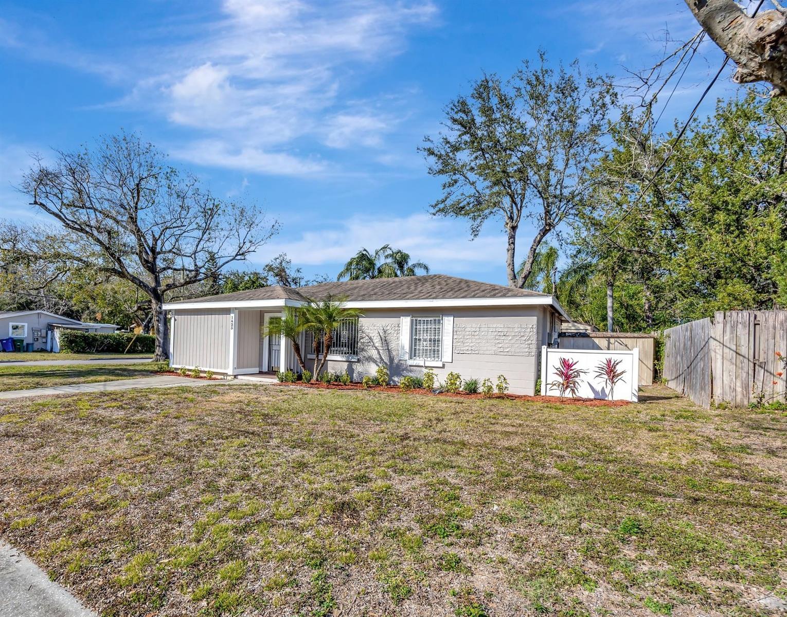 1423 W LINEBAUGH AVE, TAMPA, FL, 33612