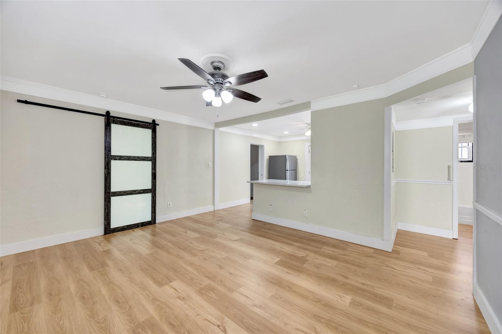 1423 W LINEBAUGH AVE, TAMPA, FL, 33612
