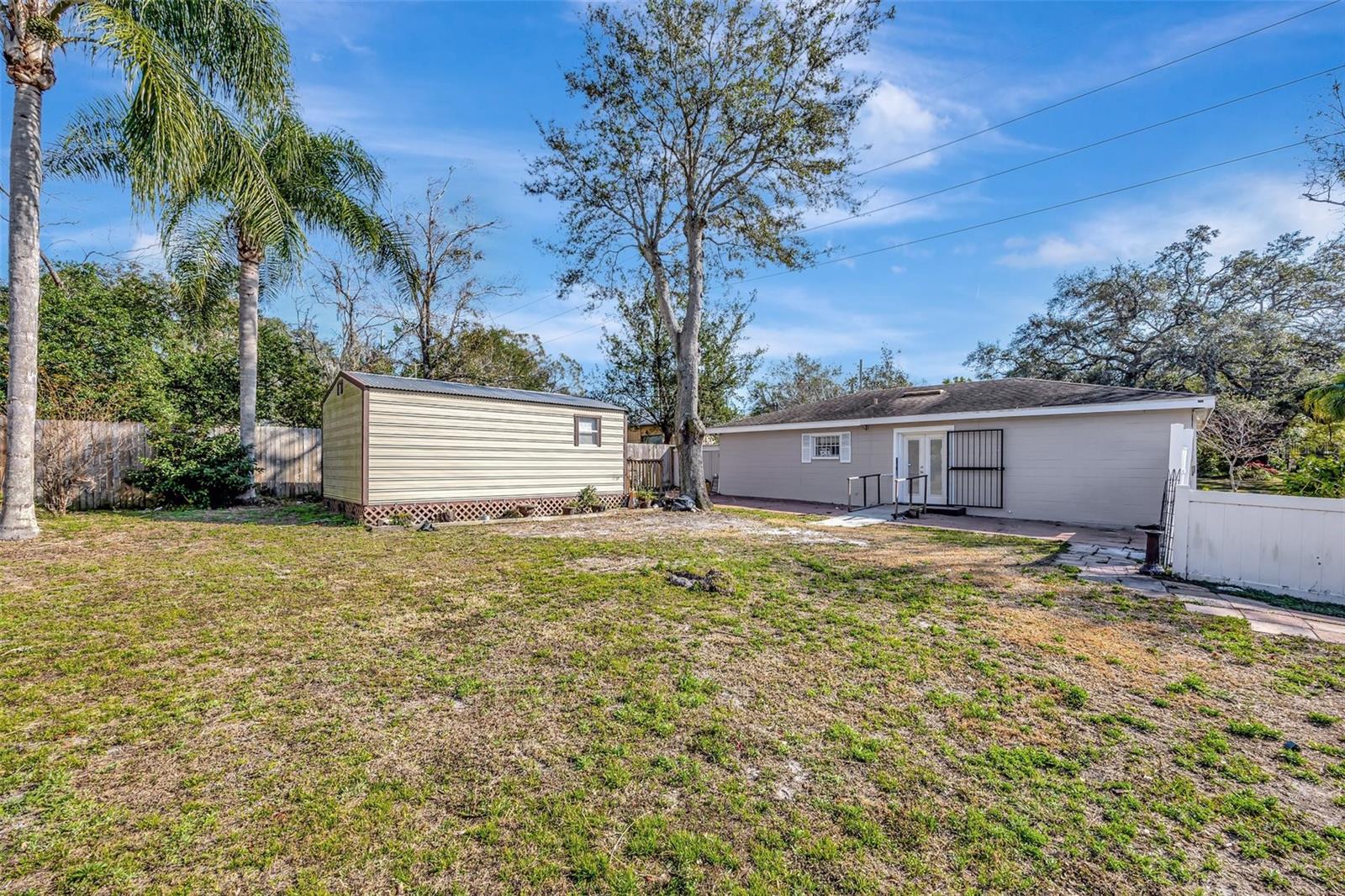 1423 W LINEBAUGH AVE, TAMPA, FL, 33612