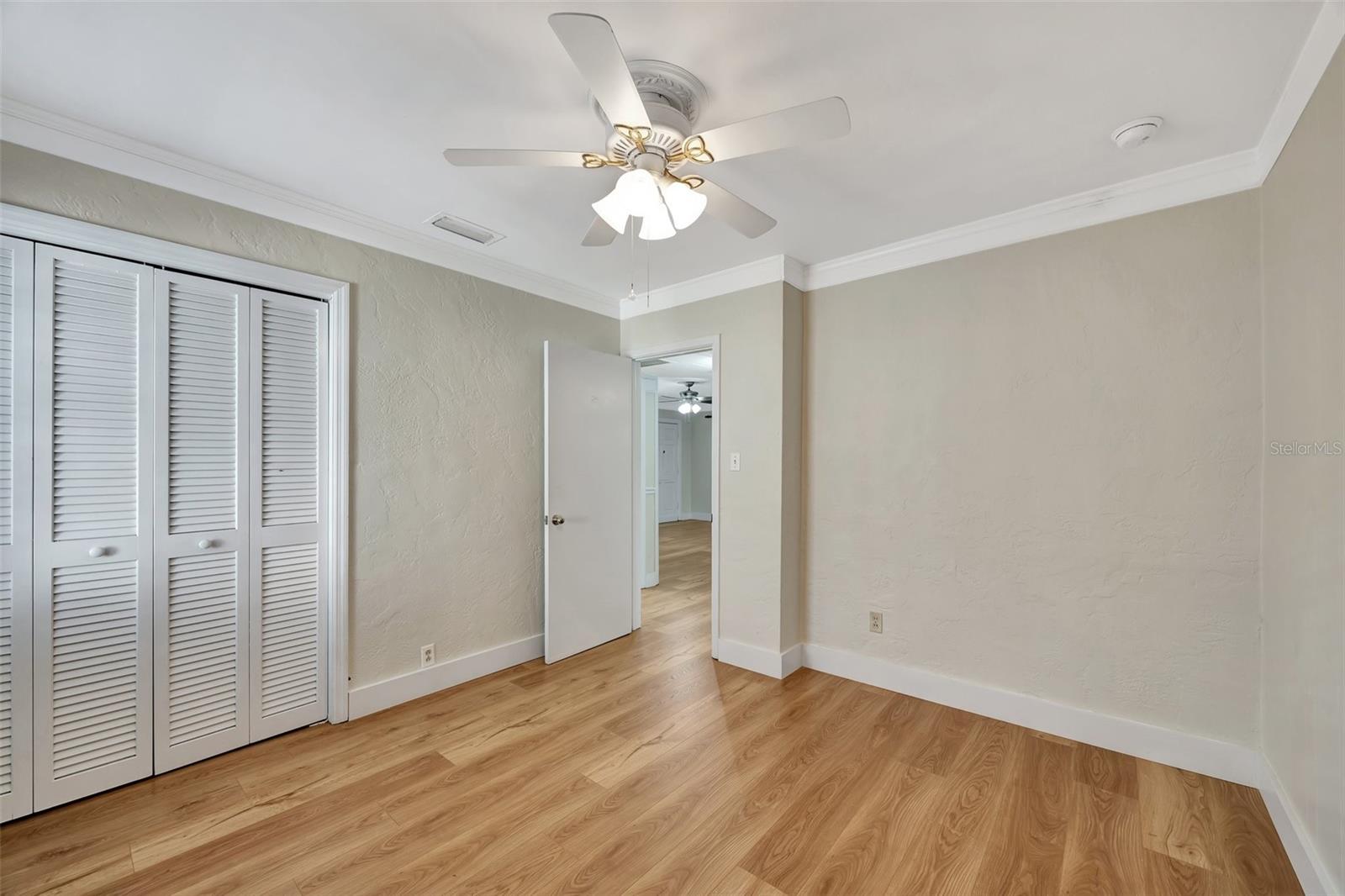 1423 W LINEBAUGH AVE, TAMPA, FL, 33612