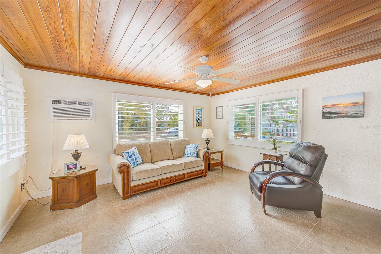 604 PENNSYLVANIA AVE, CRYSTAL BEACH, FL, 34681