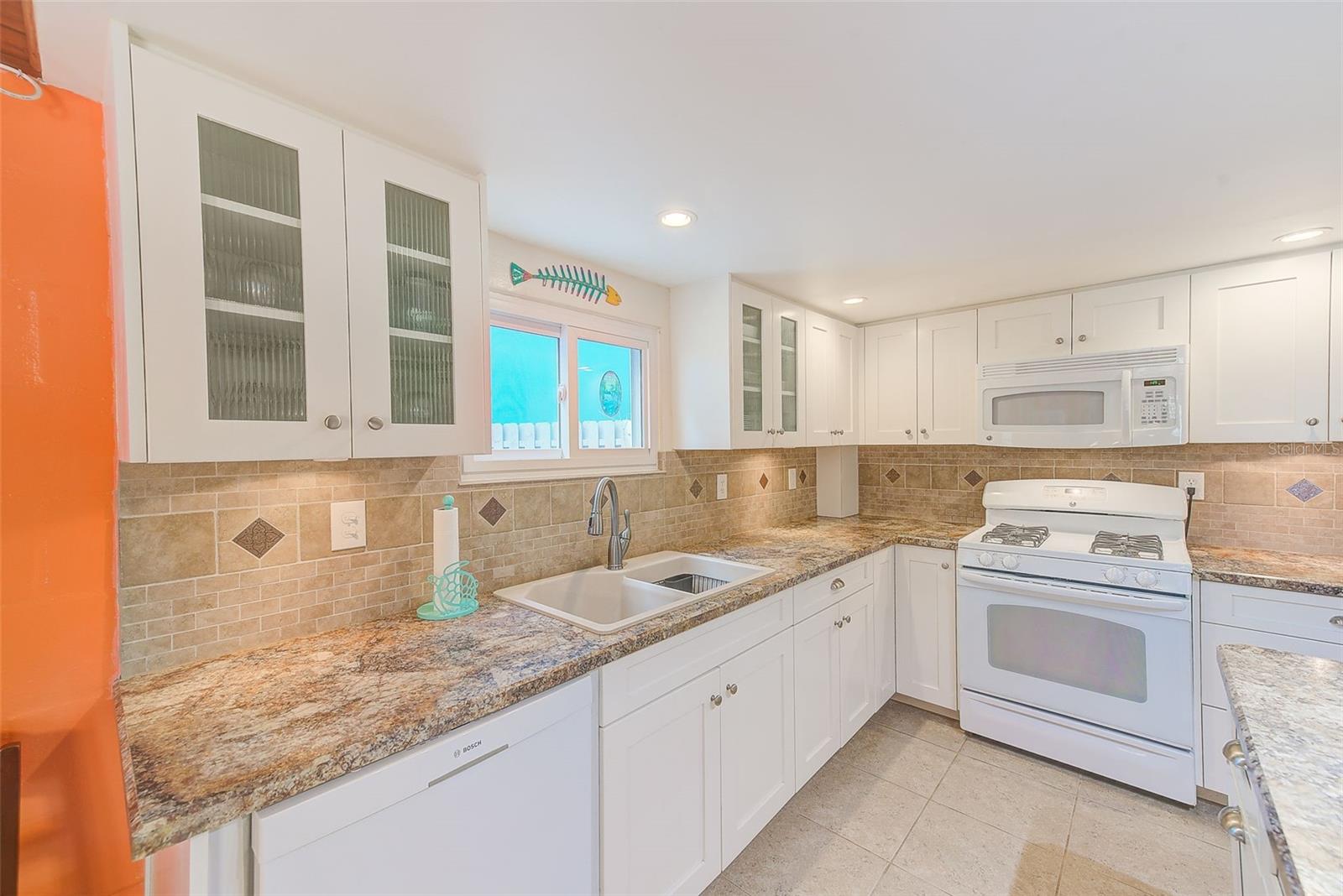 604 PENNSYLVANIA AVE, CRYSTAL BEACH, FL, 34681