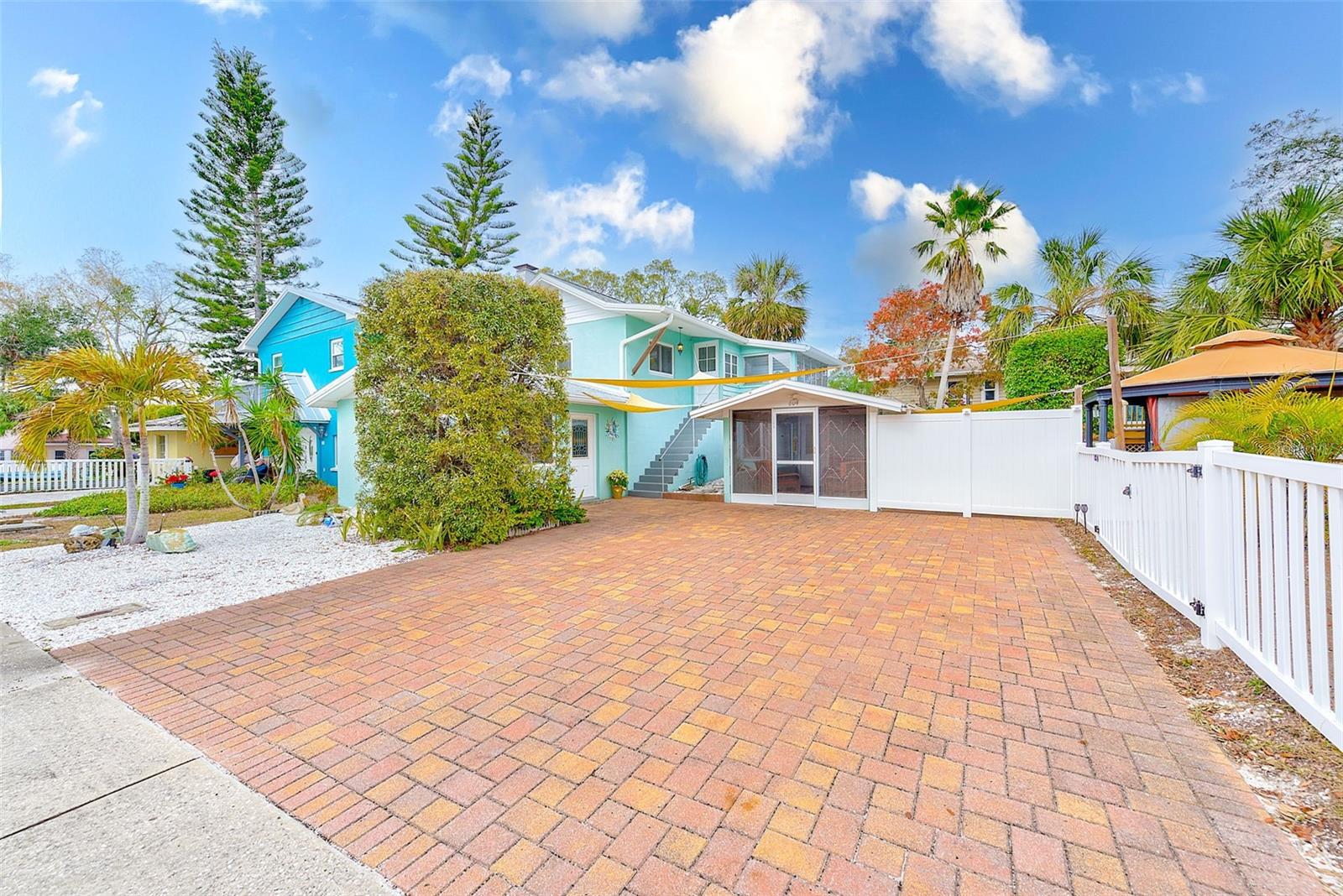 604 PENNSYLVANIA AVE, CRYSTAL BEACH, FL, 34681
