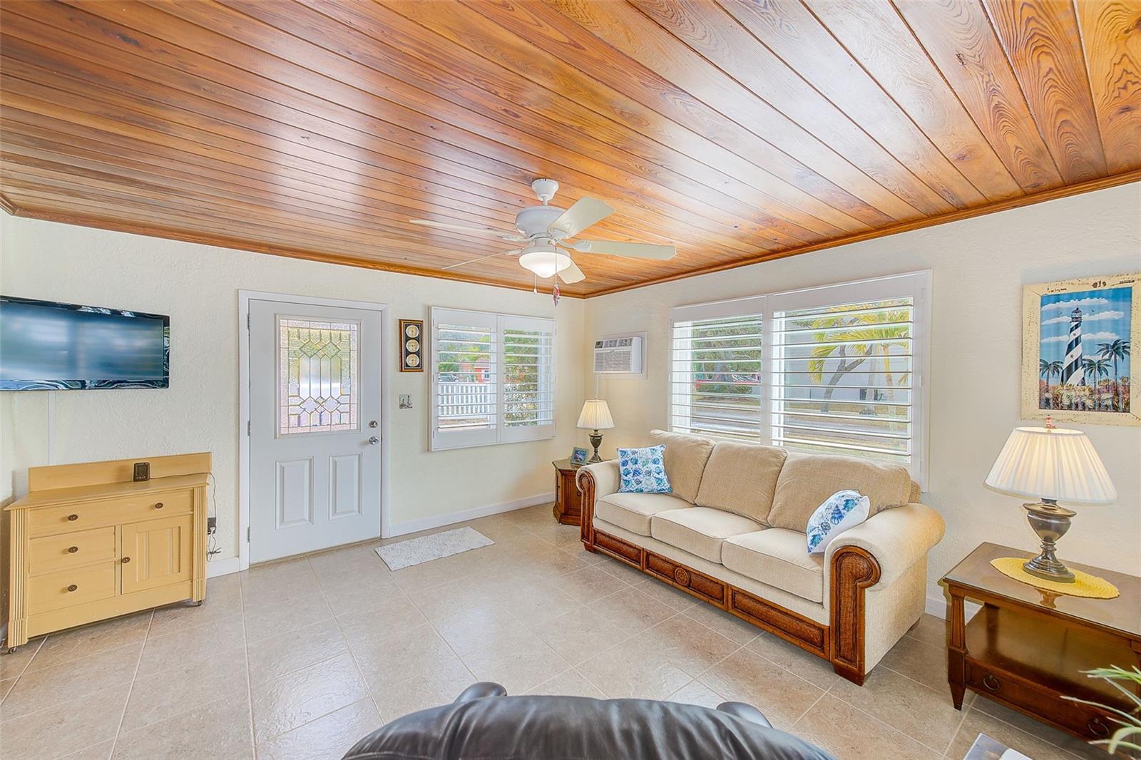 604 PENNSYLVANIA AVE, CRYSTAL BEACH, FL, 34681