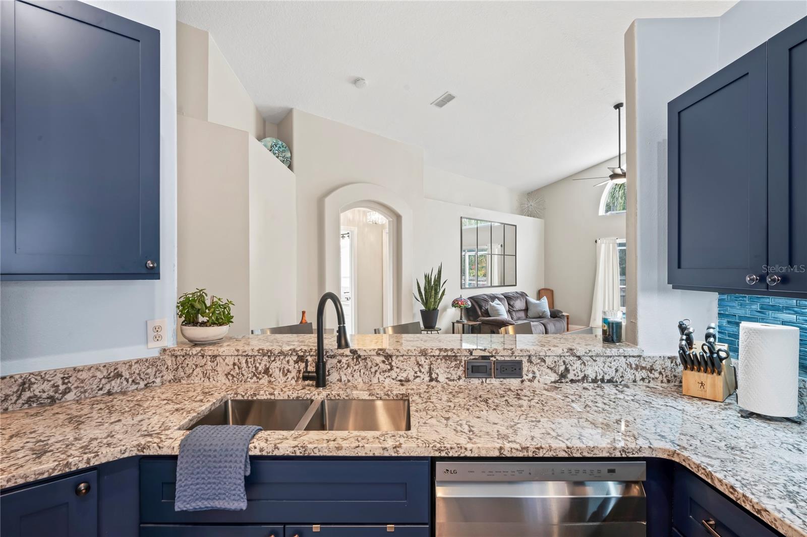 1301 HORSEMINT LN, WESLEY CHAPEL, FL, 33543