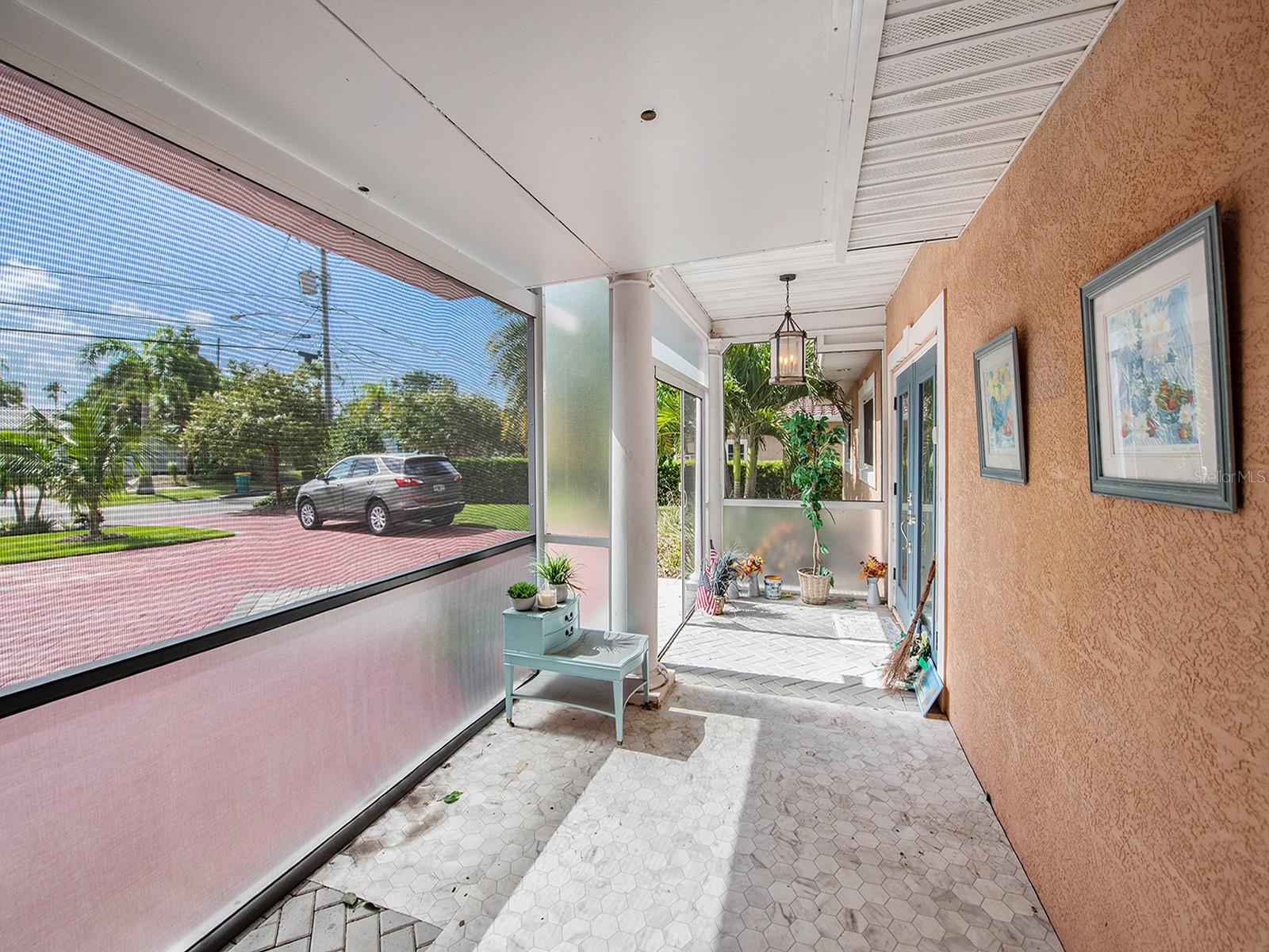 1818 DOLPHIN BLVD S, ST PETERSBURG, FL, 33707